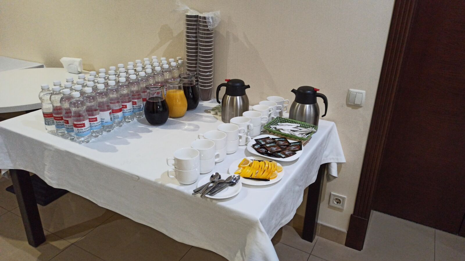 Ресторан Viktoria Park Hotel image 20
