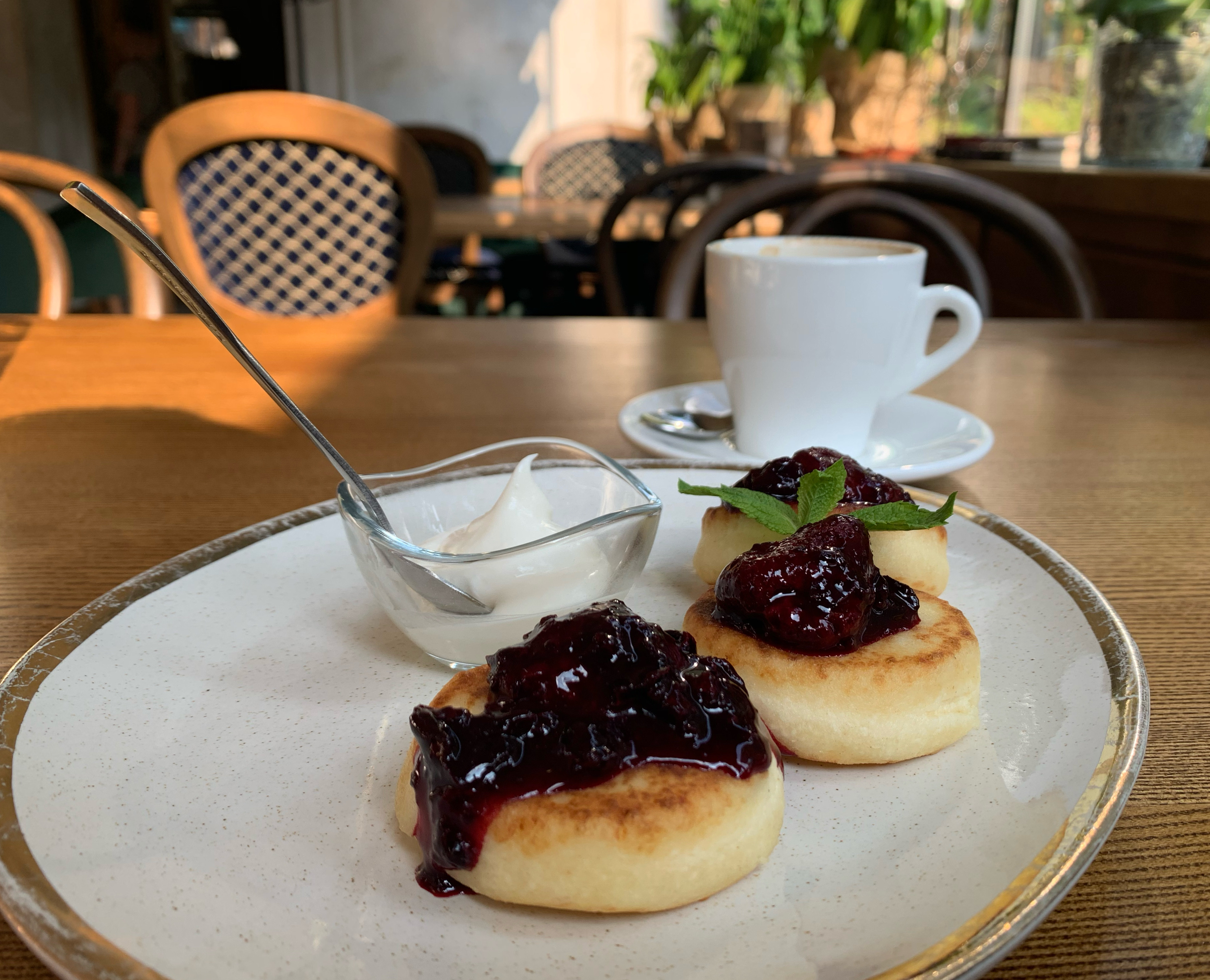 Lampara, Family & Friends cafe image 12