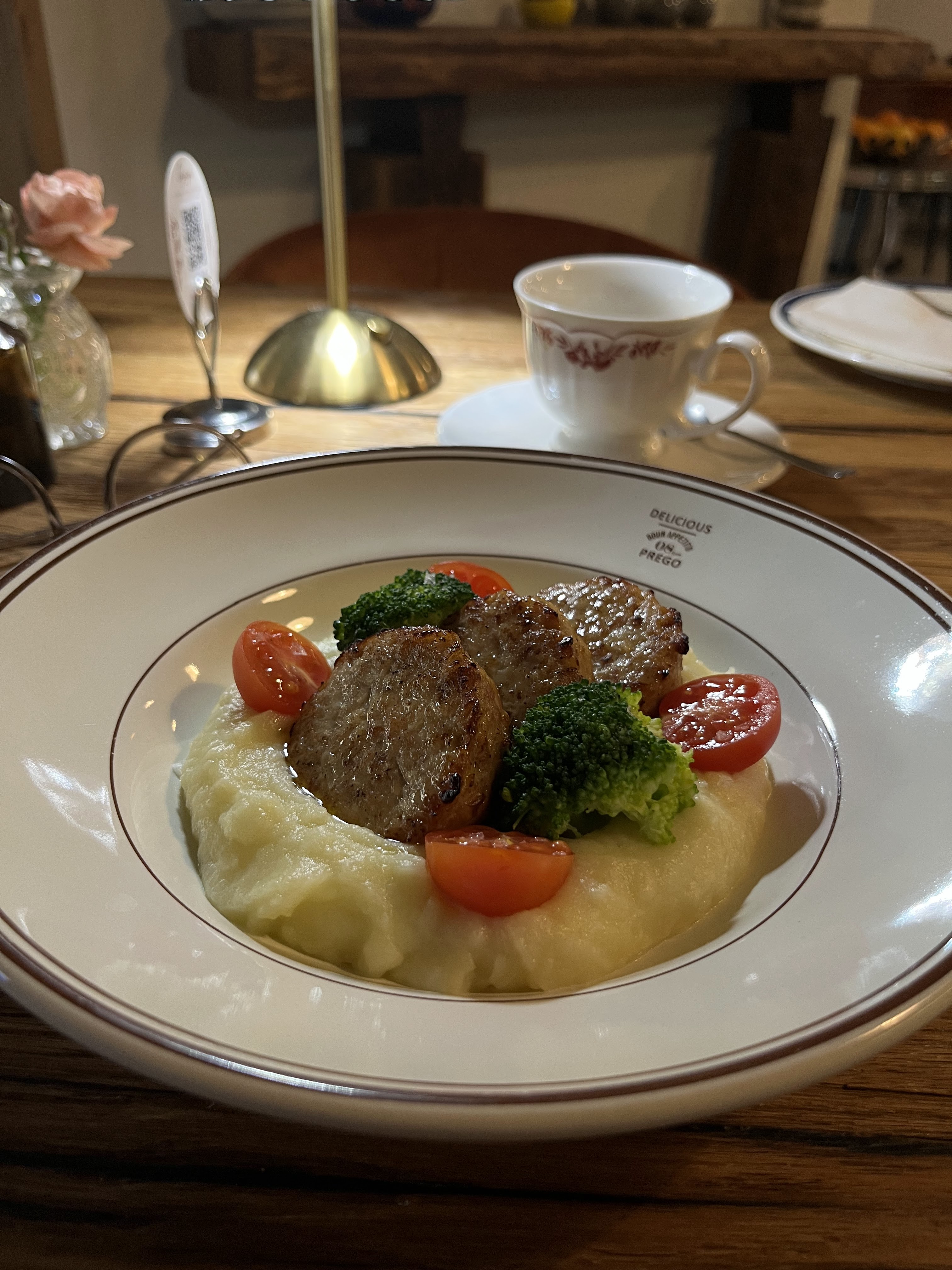 Гастро бар Сусіди image 19