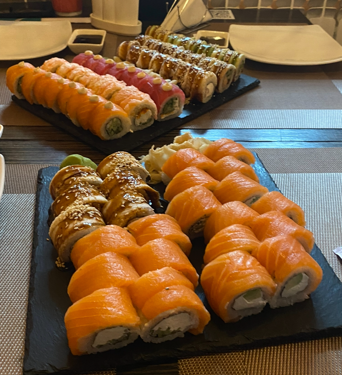 SUSHI YAMMI PIZZA image 2