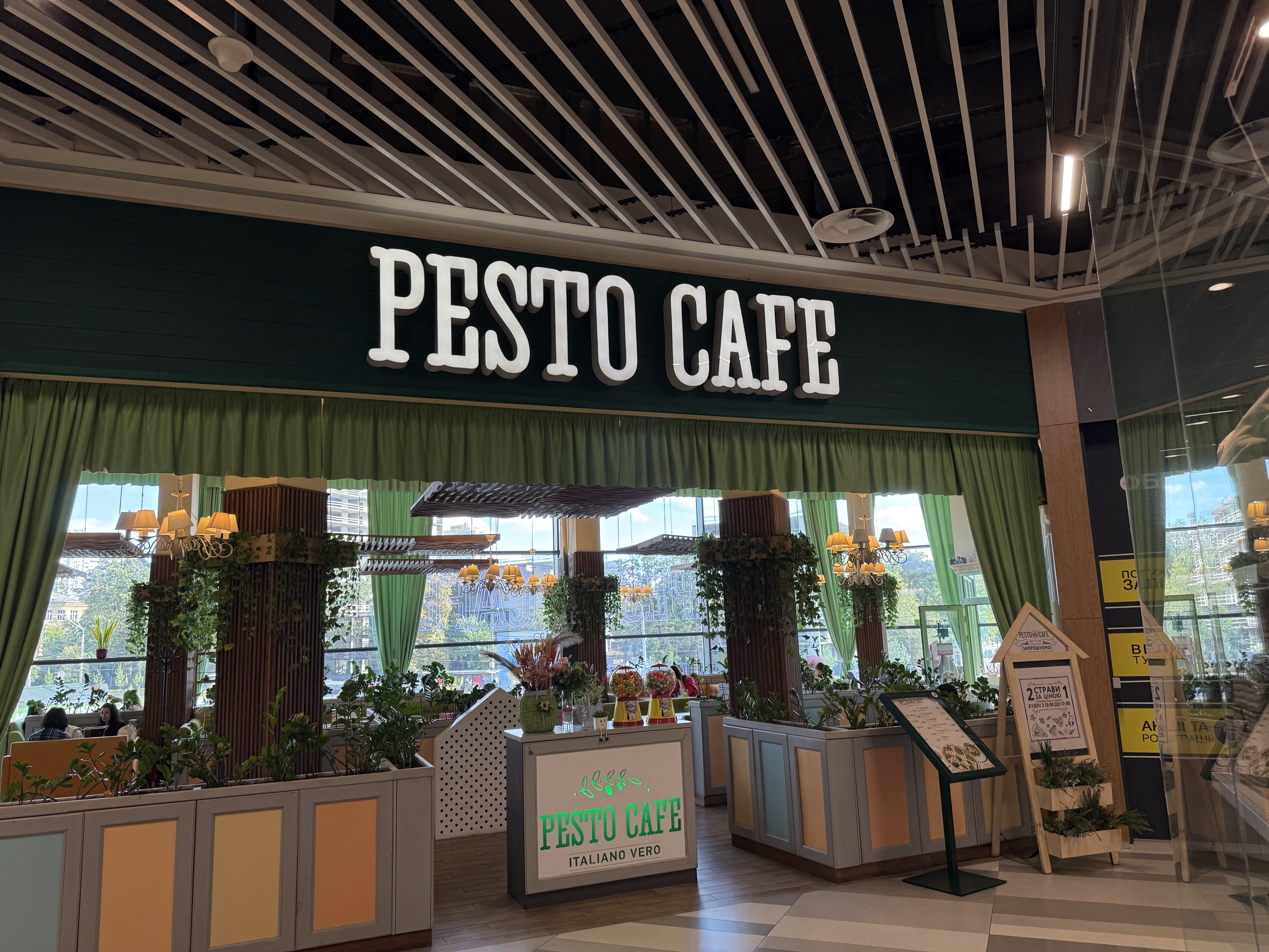 Pesto Cafe image 18