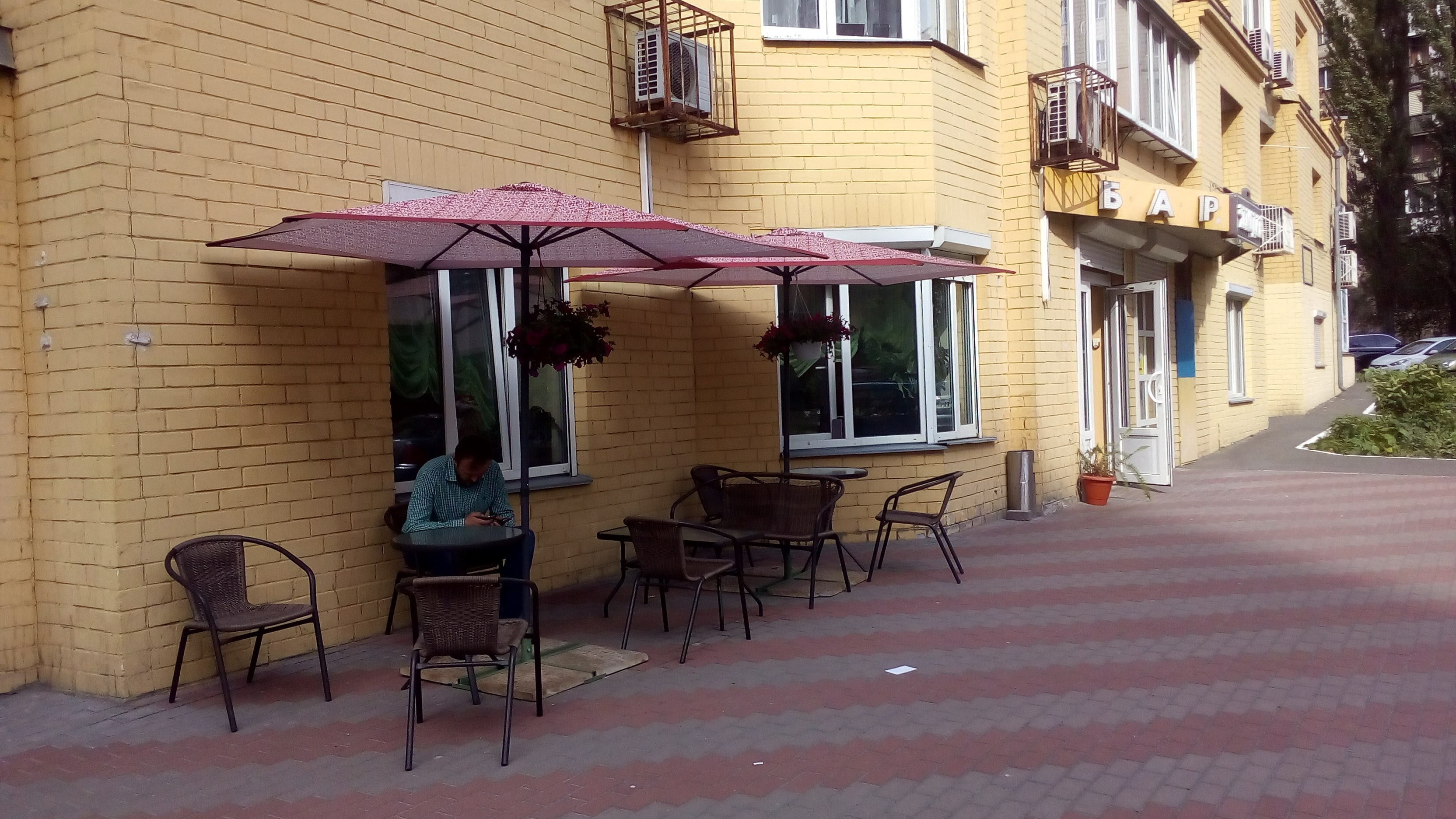 Kafe "Chemodan" image 17