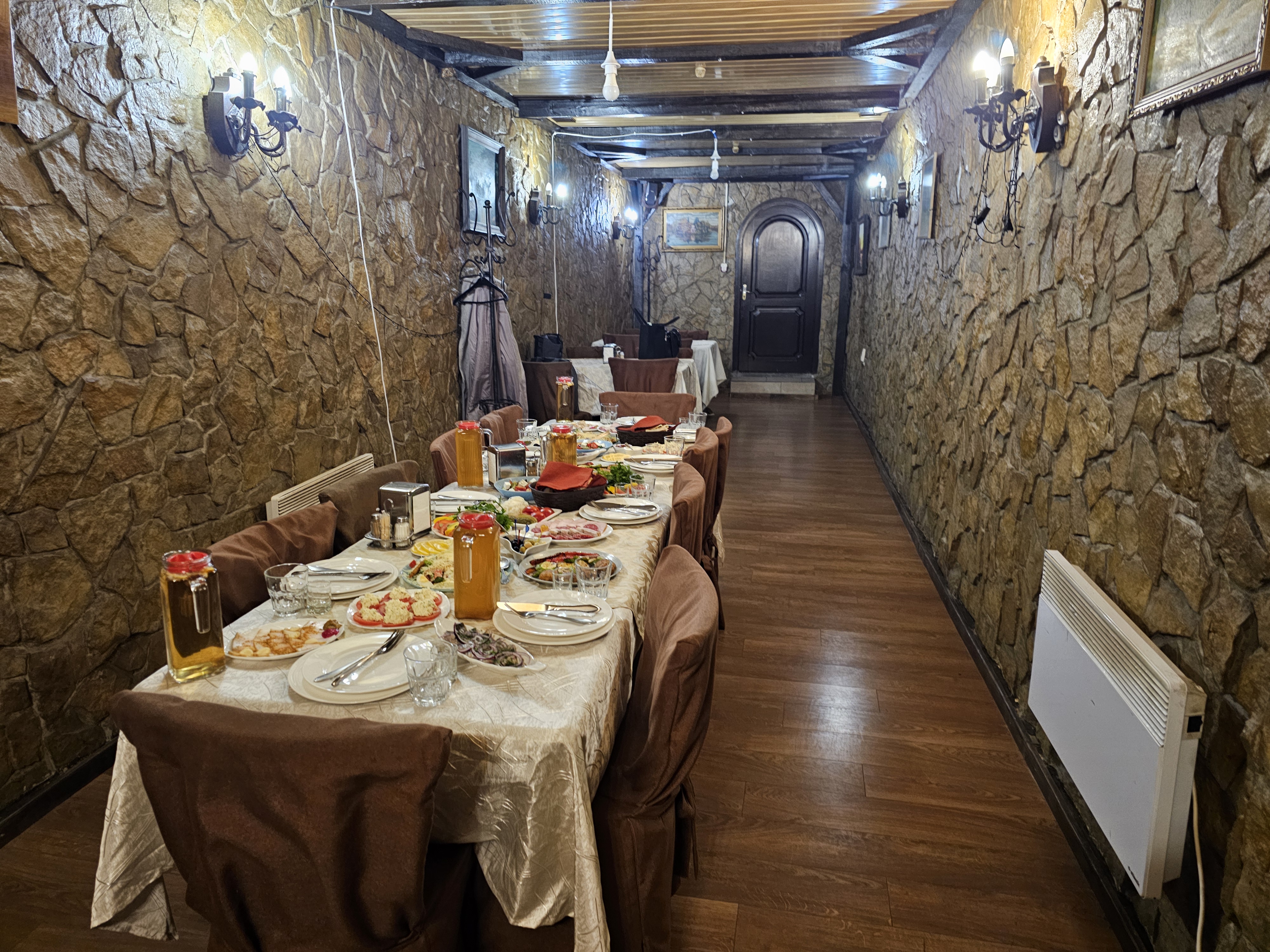 Eleonora meat & wine image 14