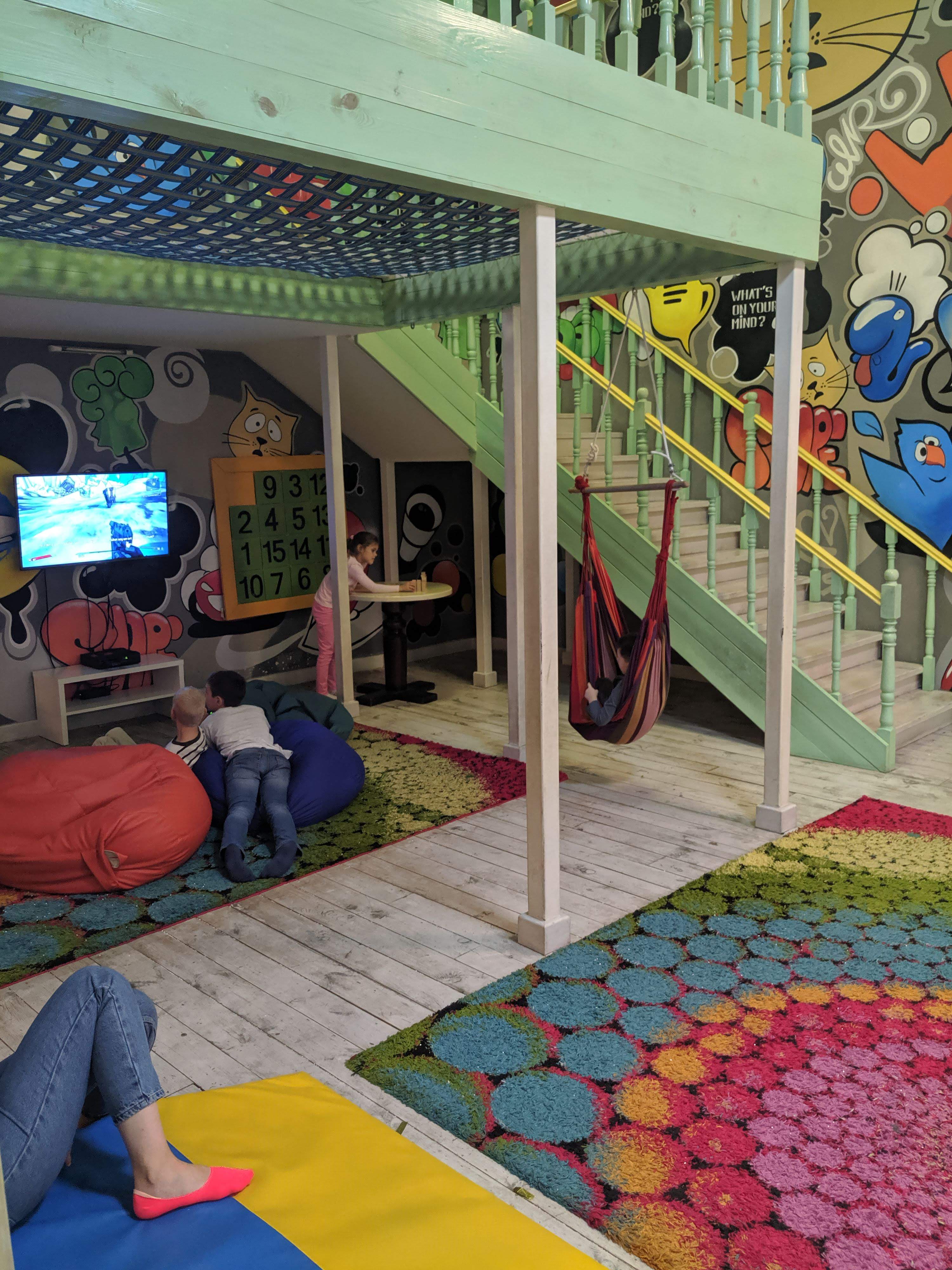 Mister Twister image 17