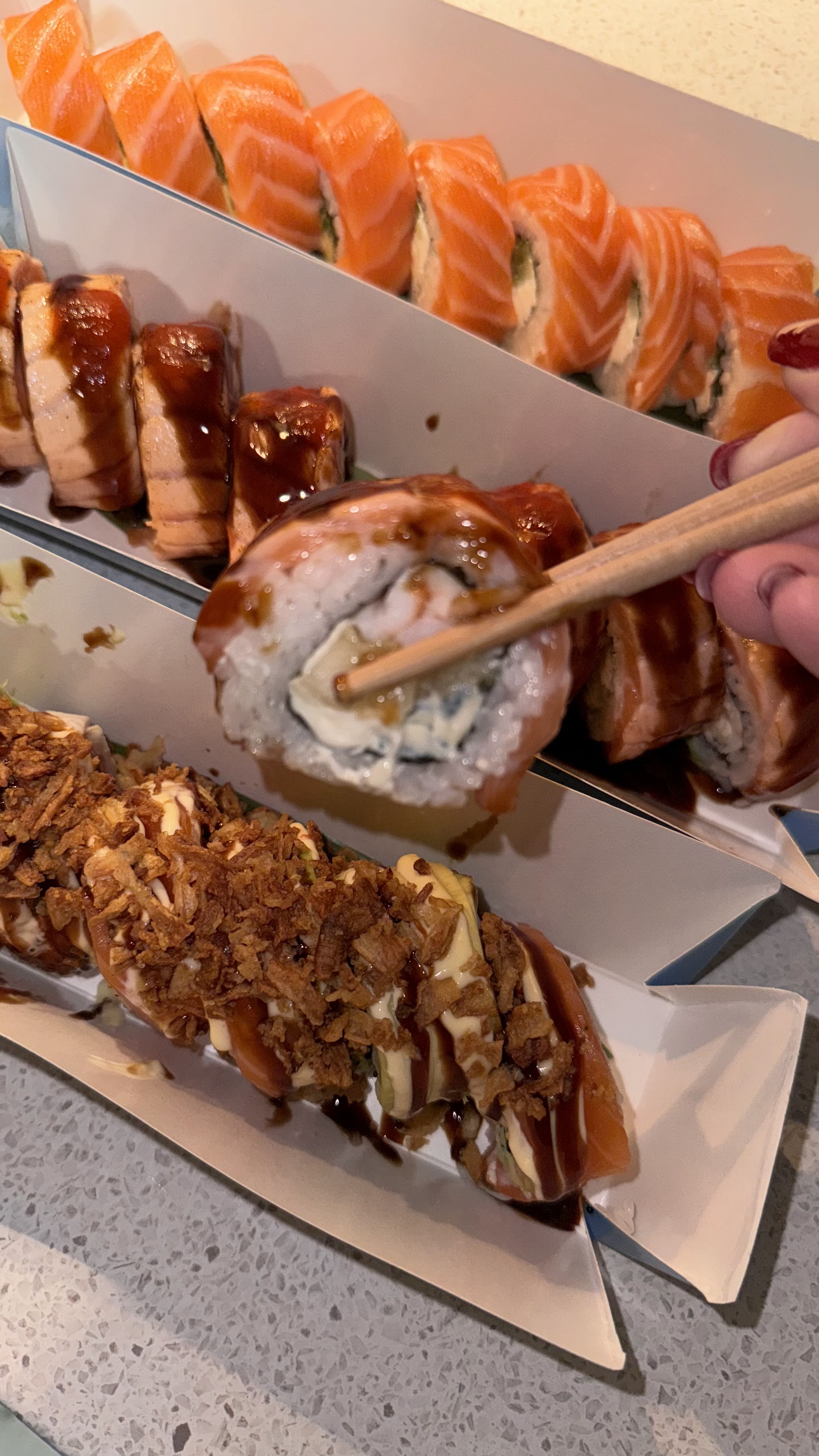 Sushi Icons, вул. Михайла Максимовича, 24а image 17