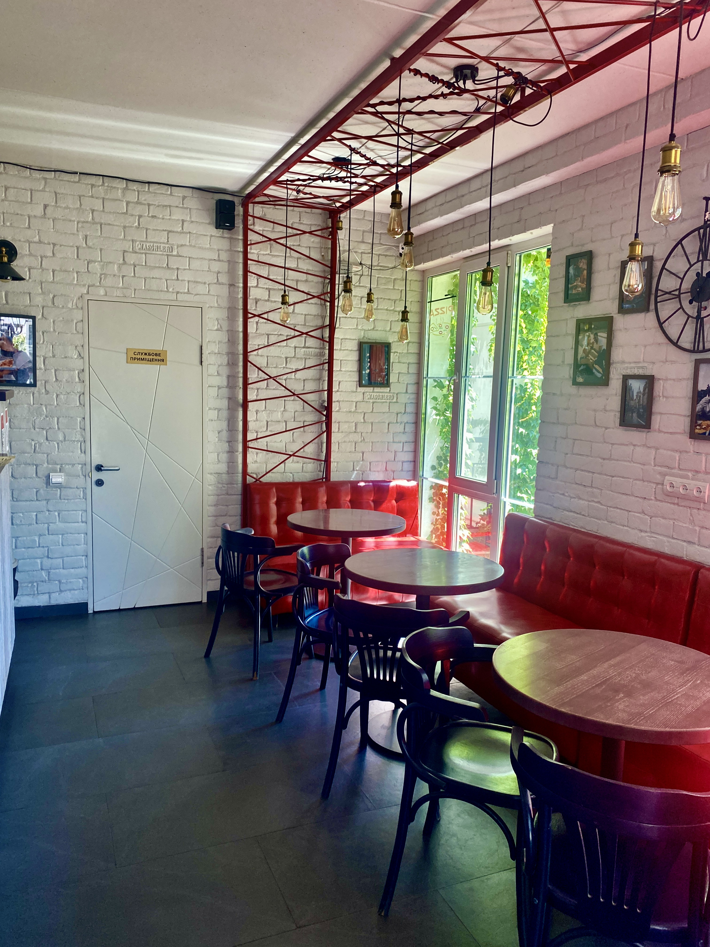 4 Cheese Pizza & Croissants image 13