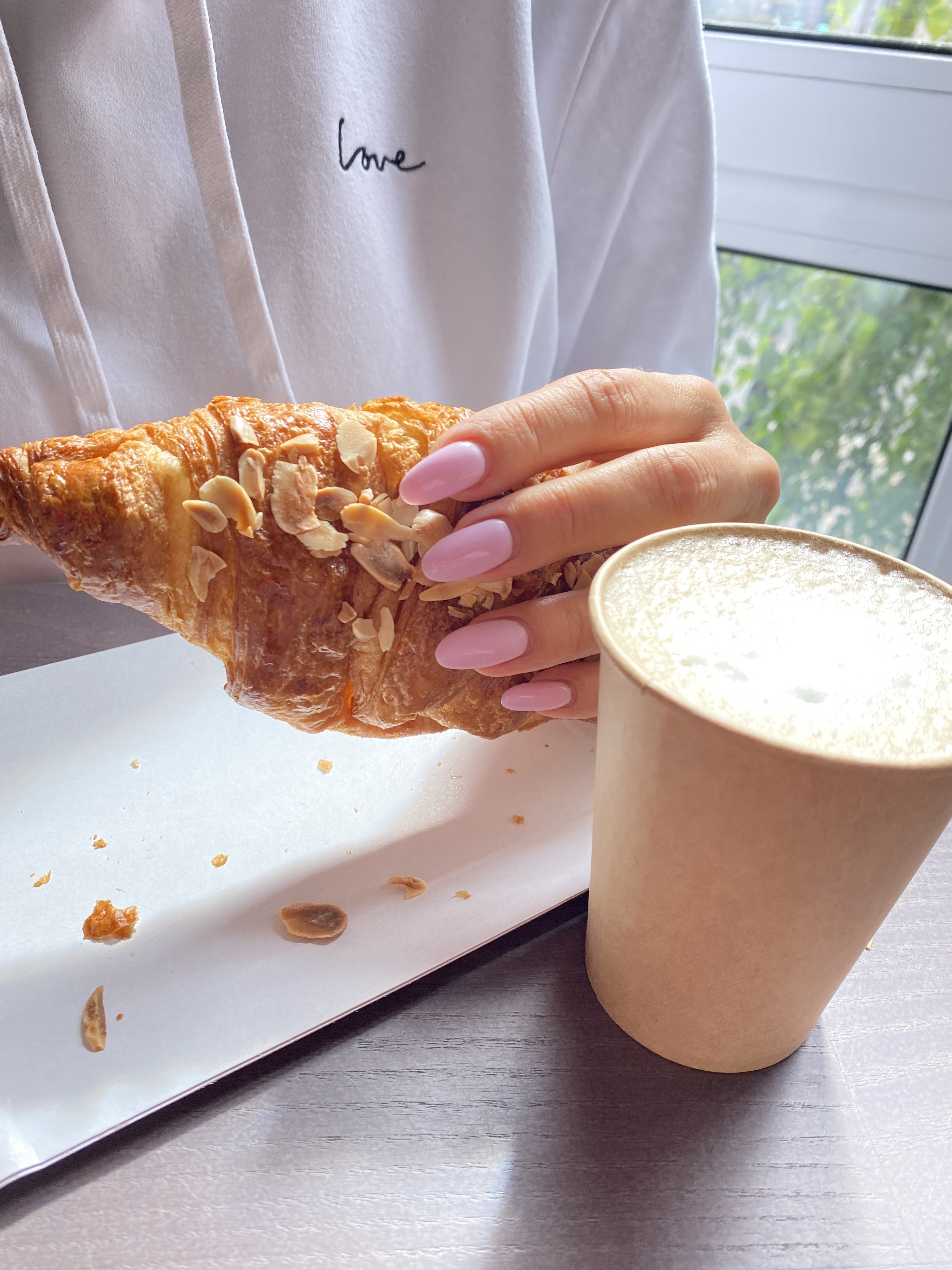 4 Cheese Pizza & Croissants image 18