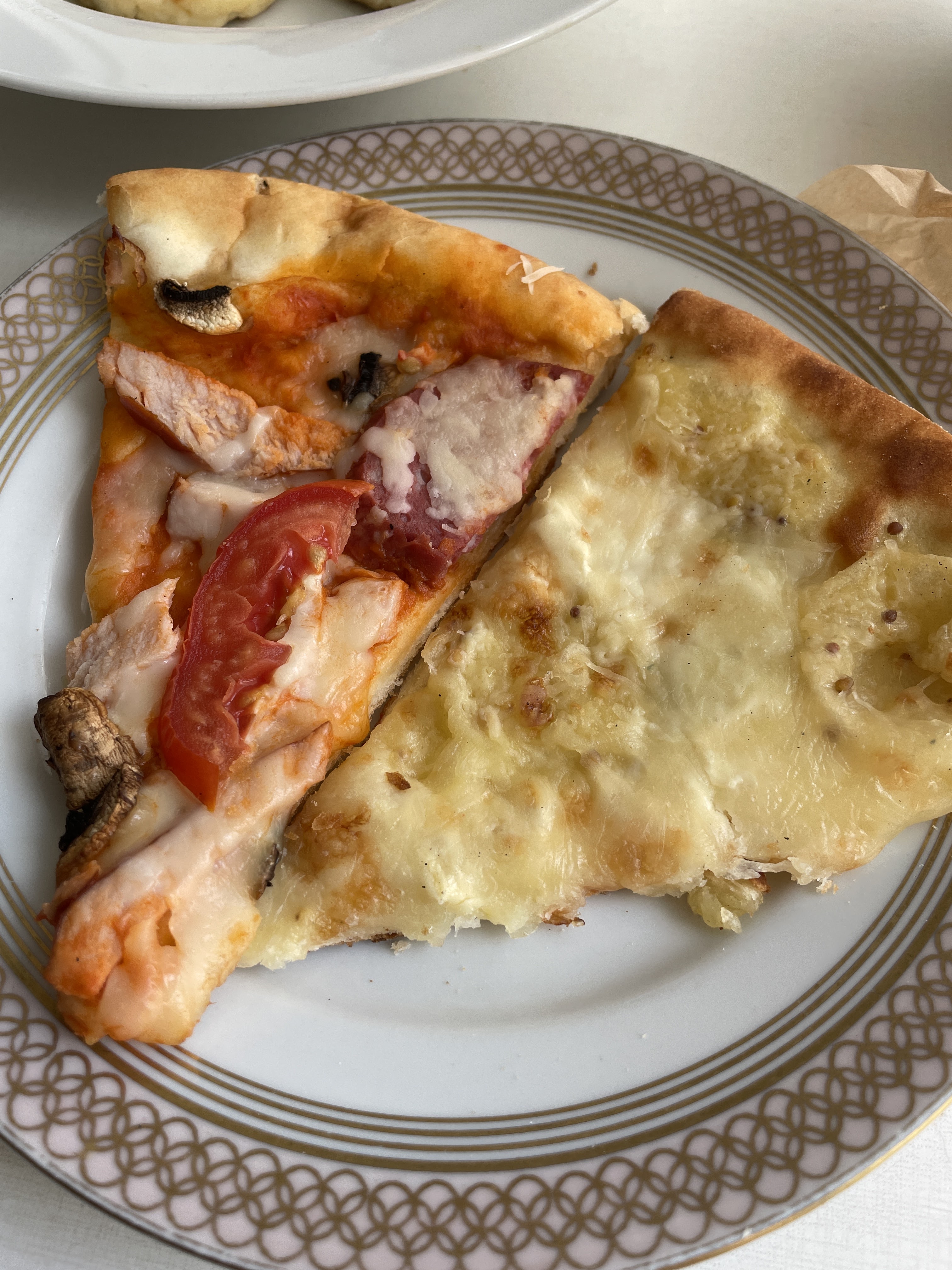 MARKOS GRILL HOUSE image 6