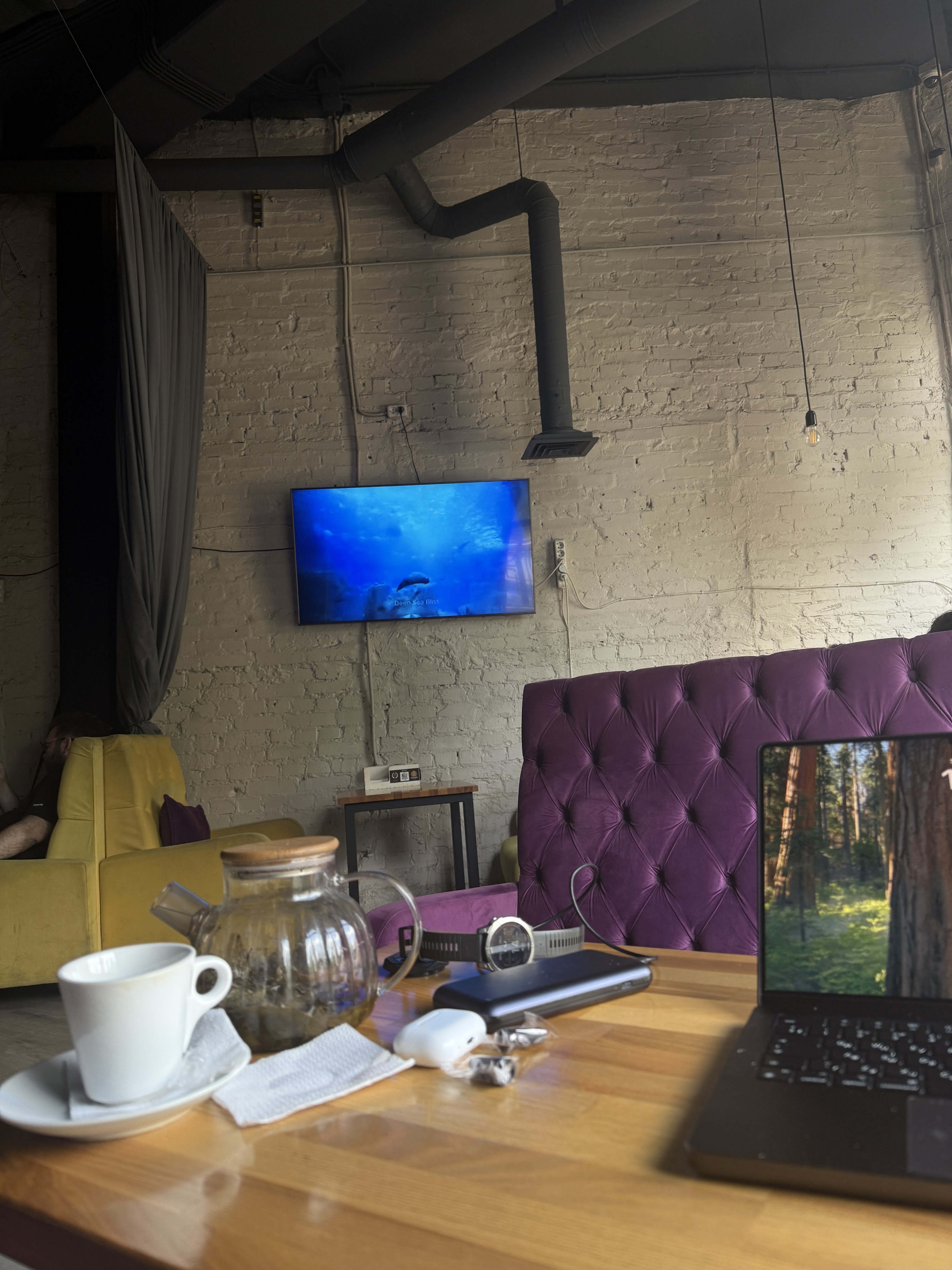 OOLONG TEA BAR image 16