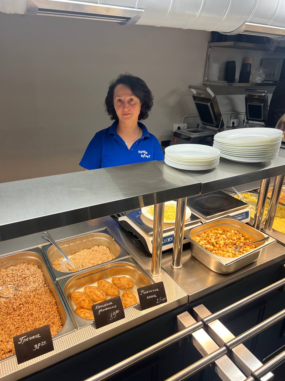 Grand Buffet image 15