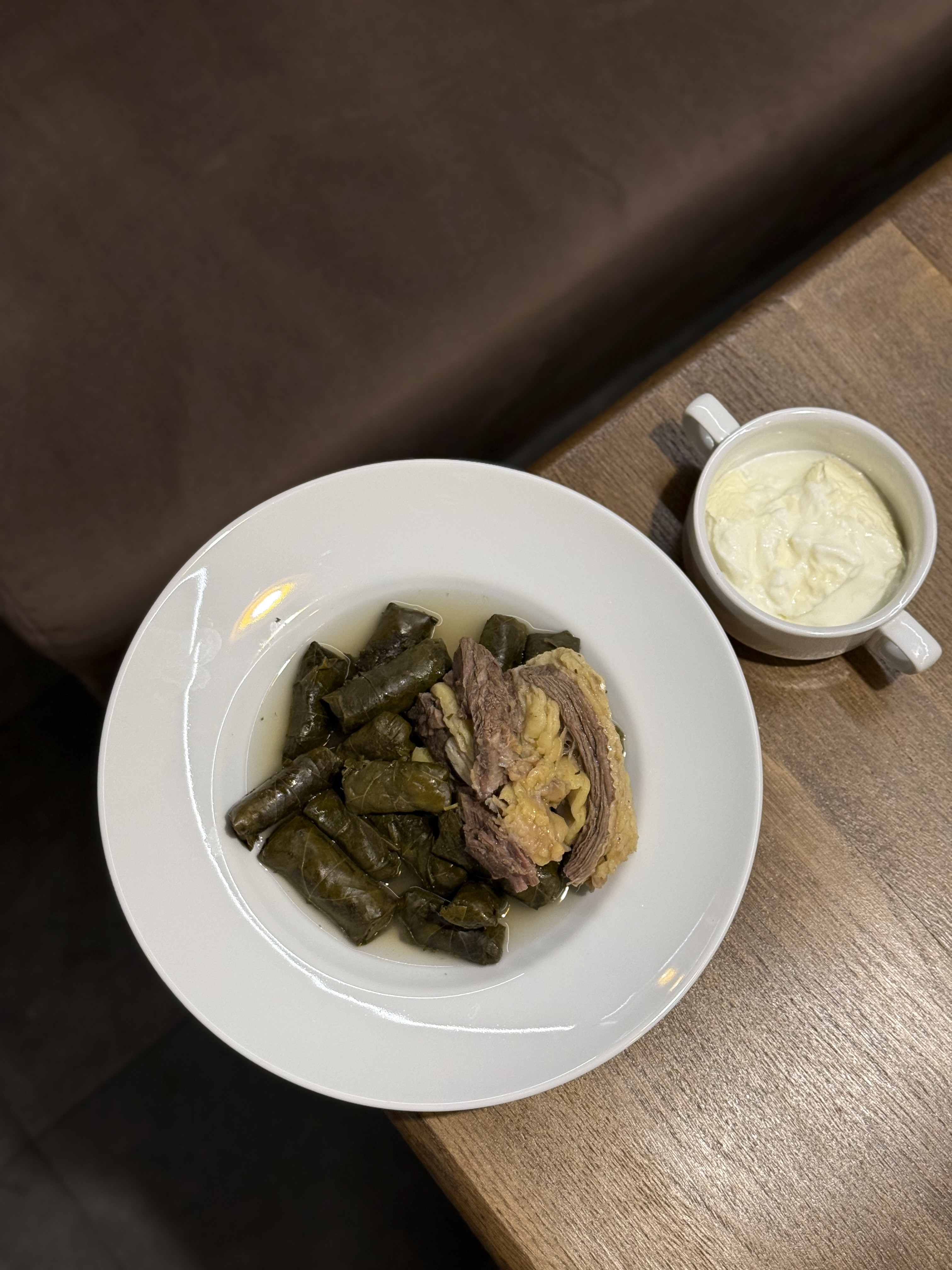 Noor Restaurant lounge image 7