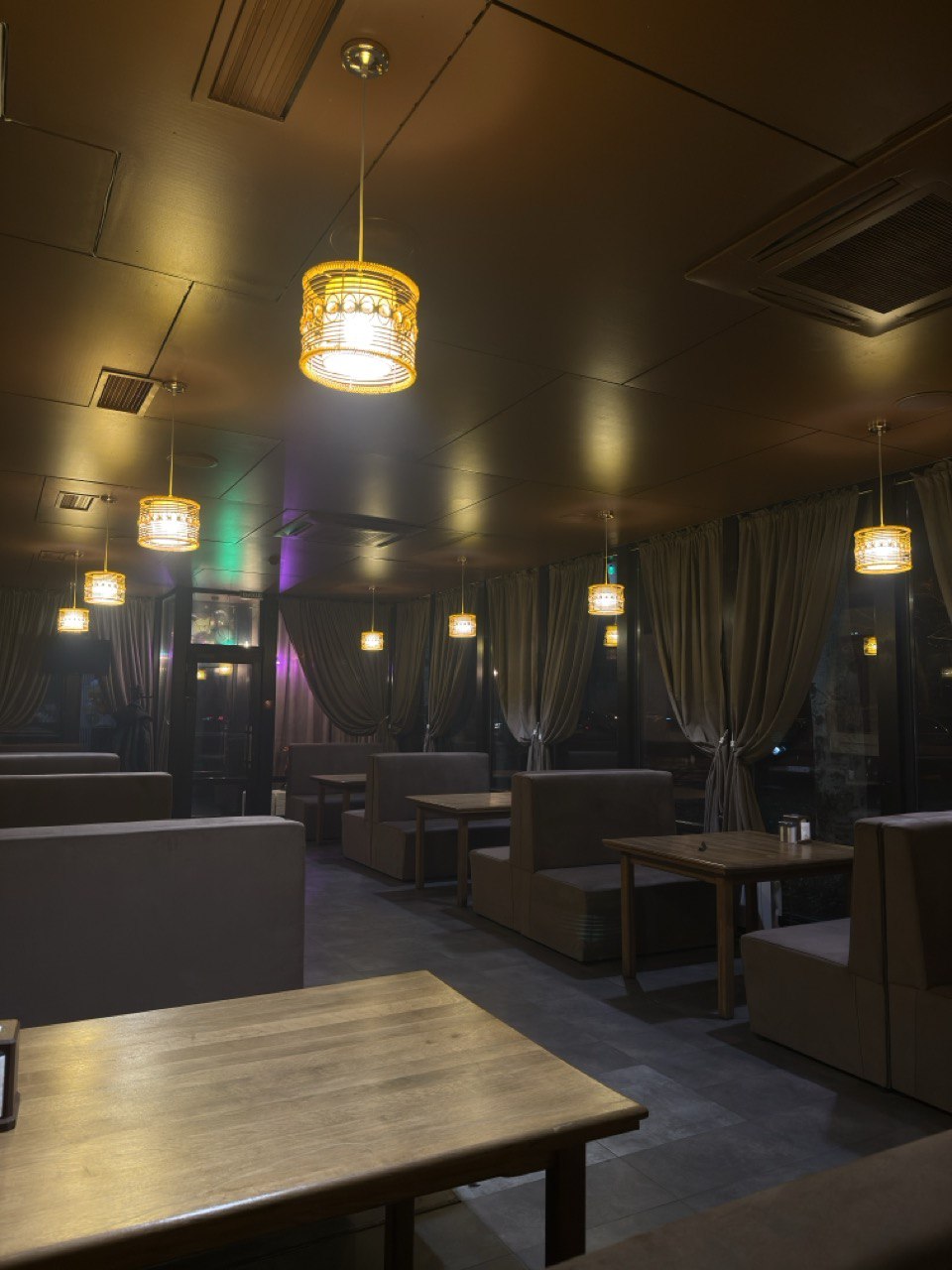 Noor Restaurant lounge image 9