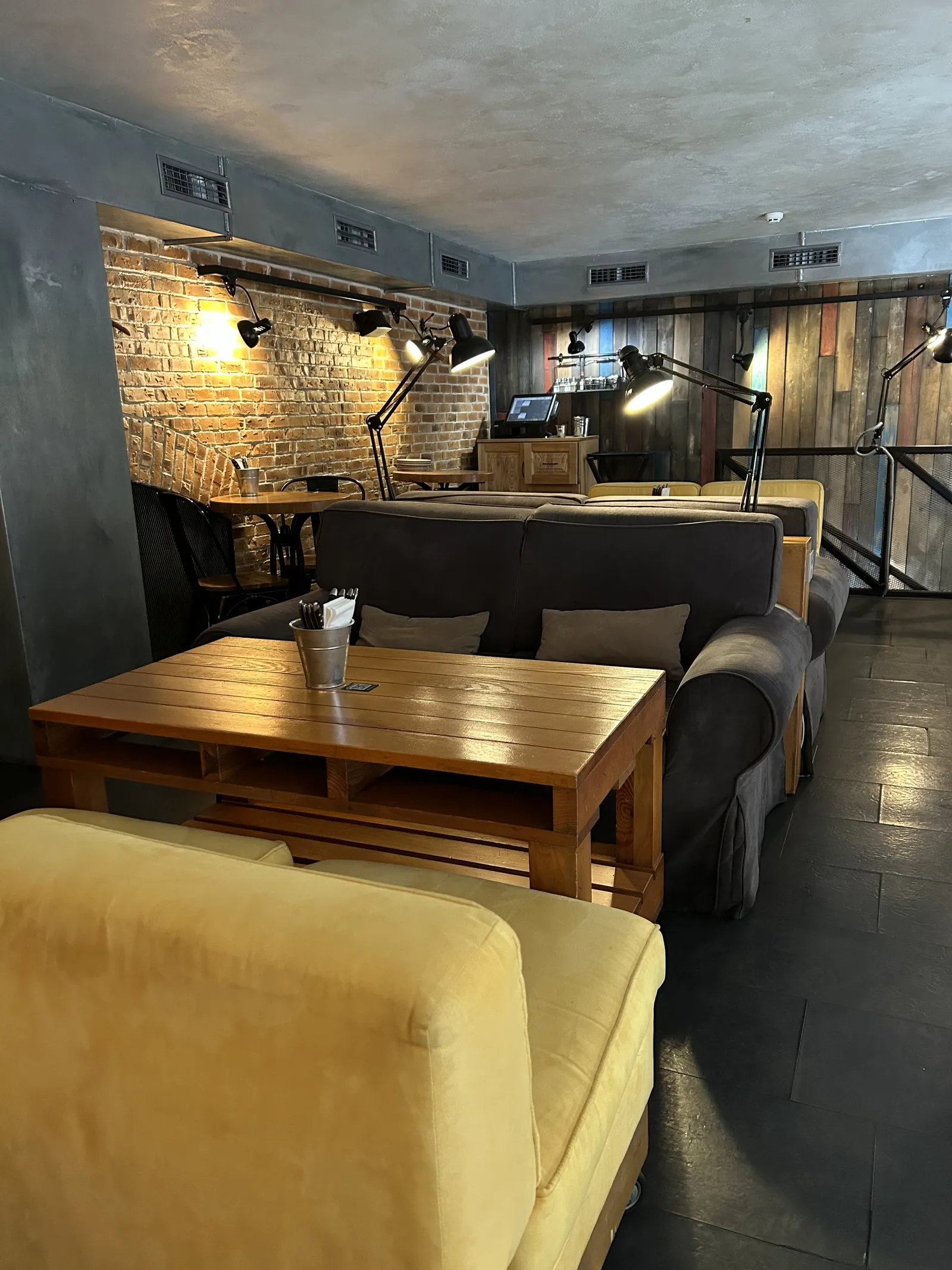 True Burger Bar image 17
