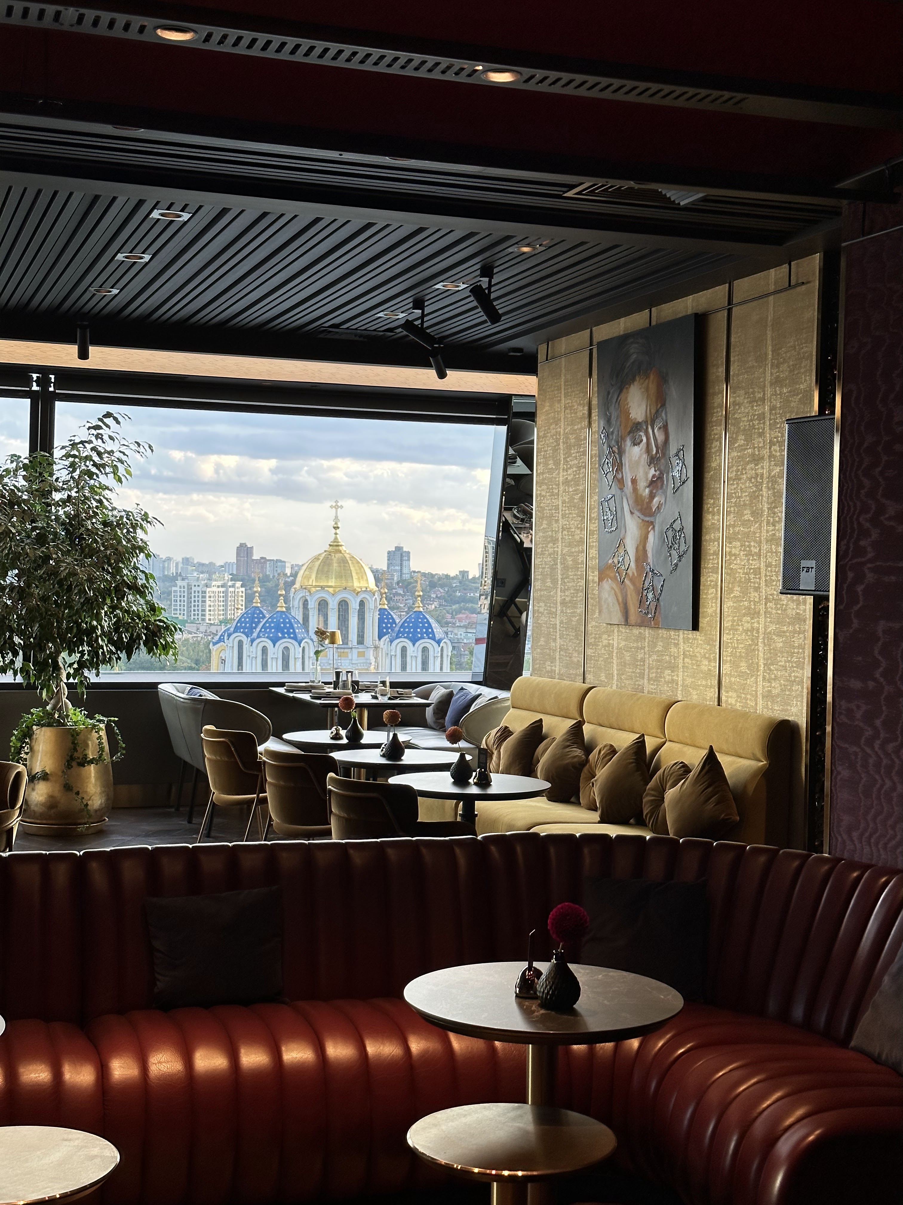 11 Mirrors Restaurant & Bar by FACE the Service image 16