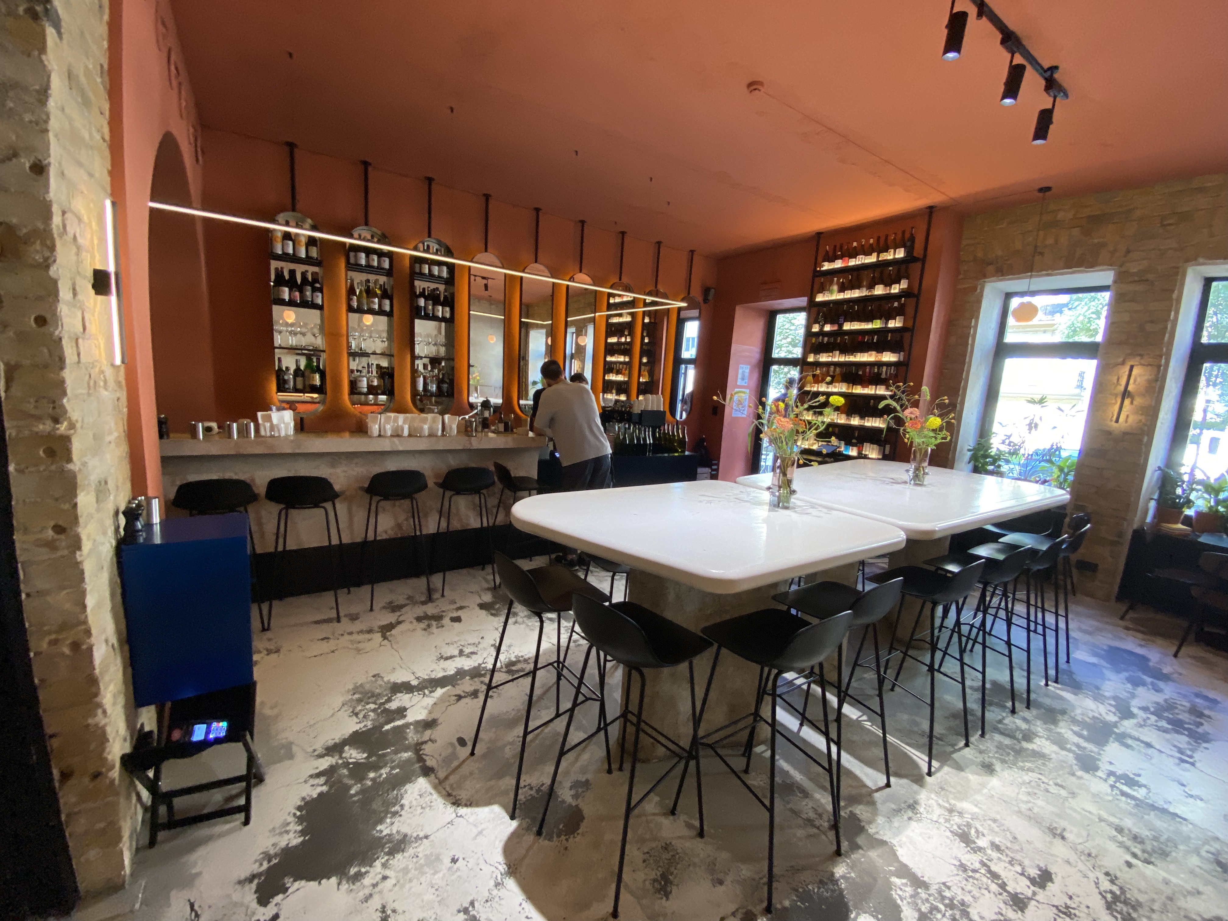 Pure & Naive wine bar+bistro image 3