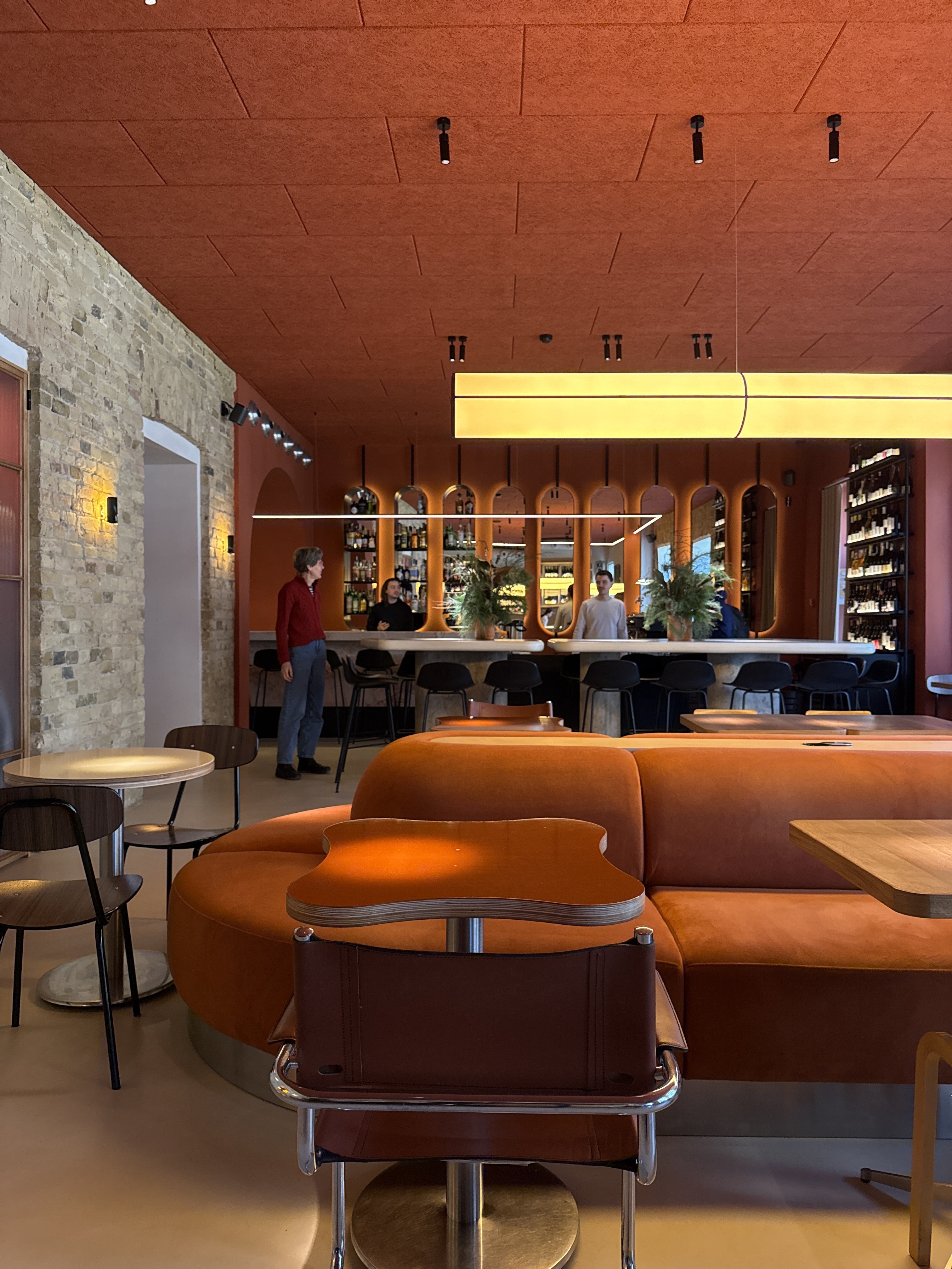 Pure & Naive wine bar+bistro image 4