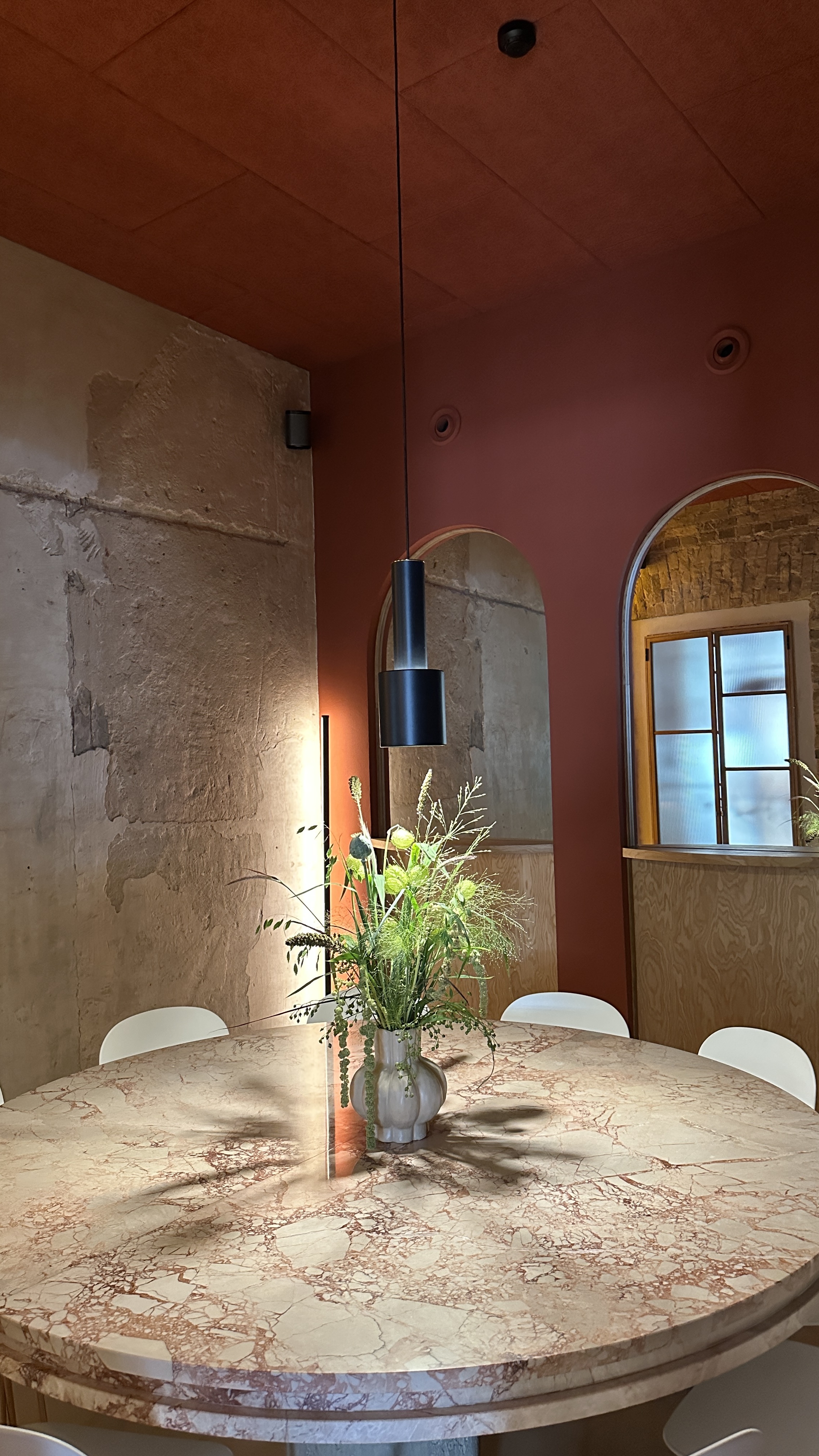 Pure & Naive wine bar+bistro image 8