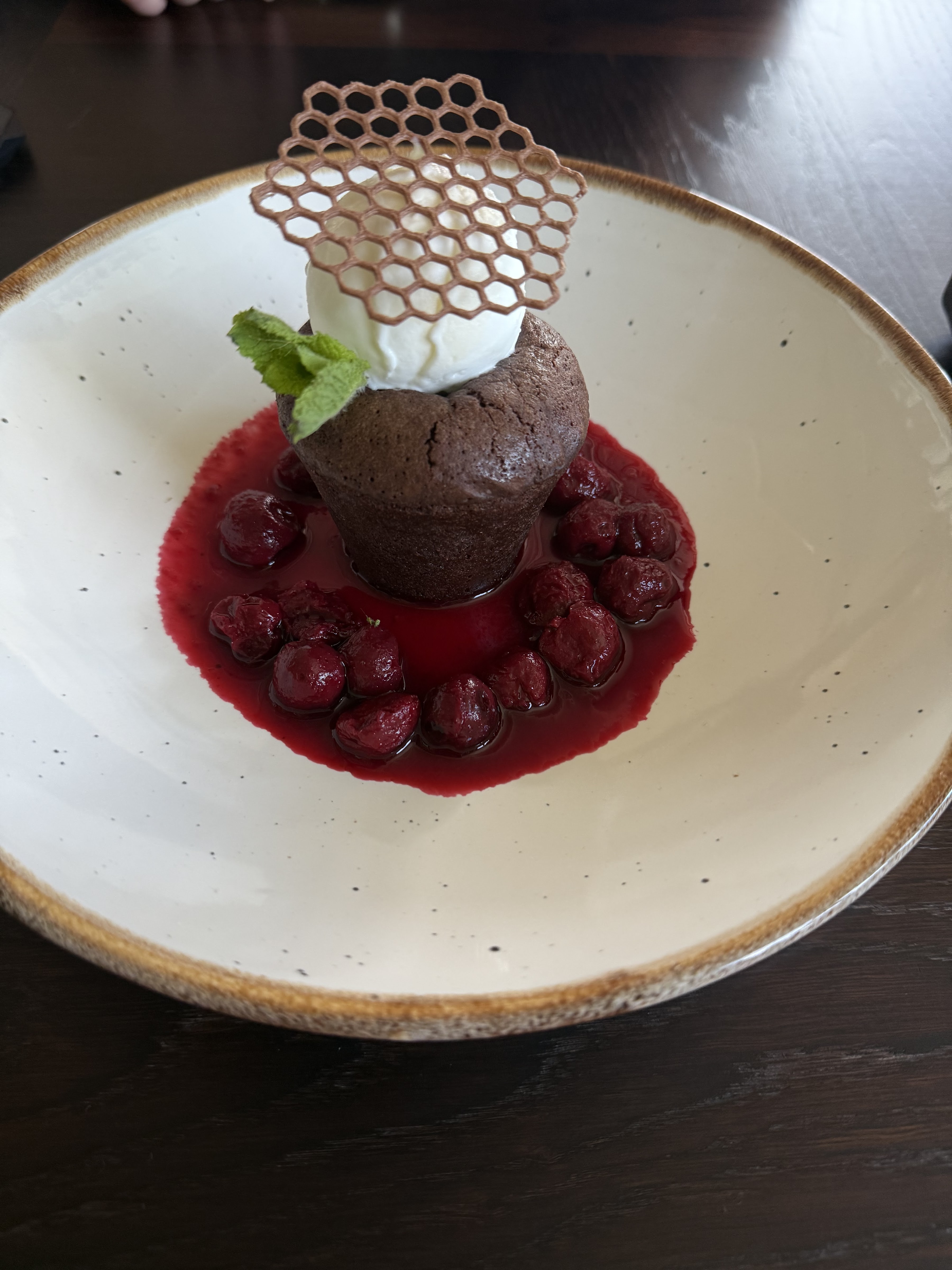 Entertainment Complex Avalon image 13