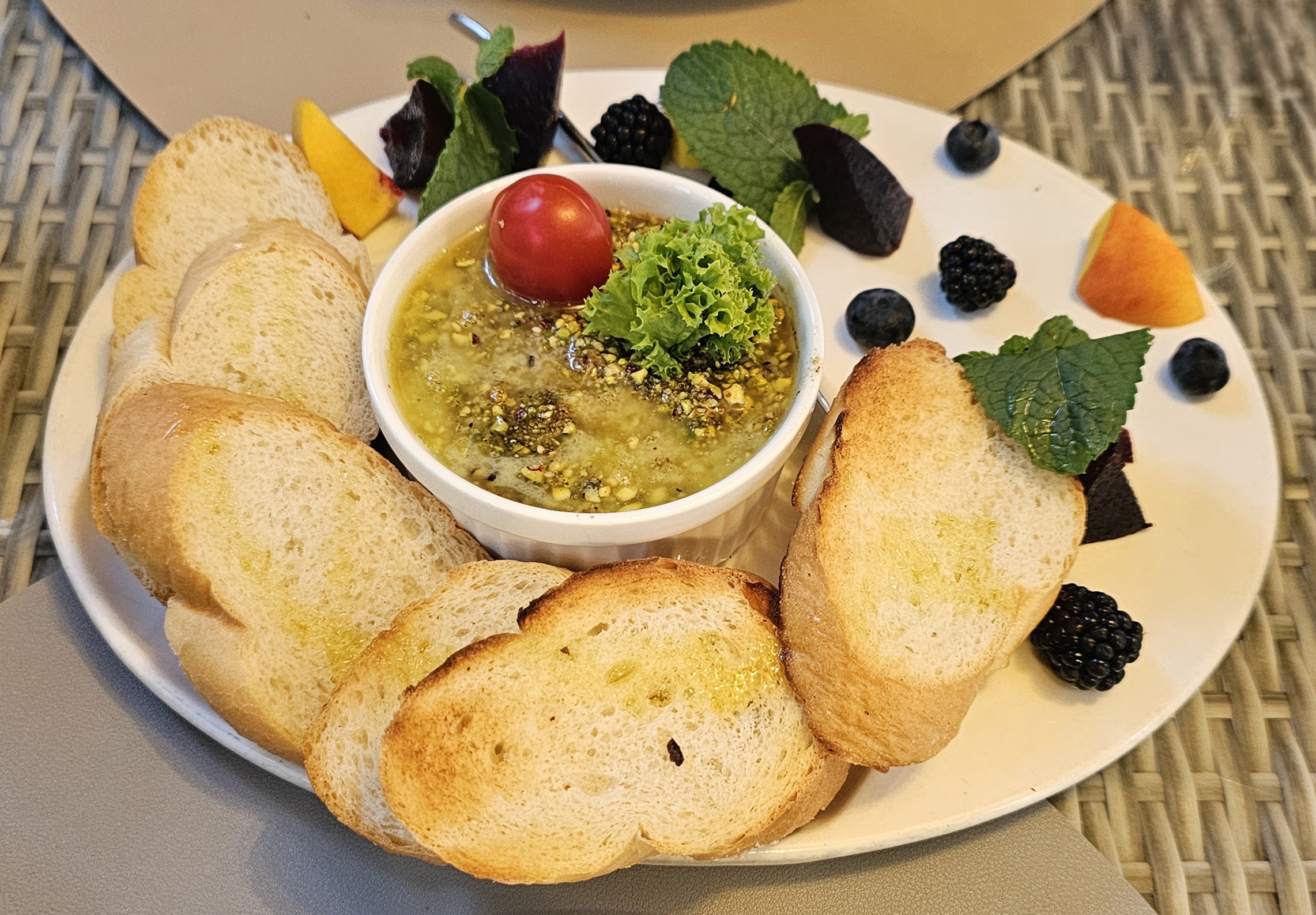 Мон Шер image 19