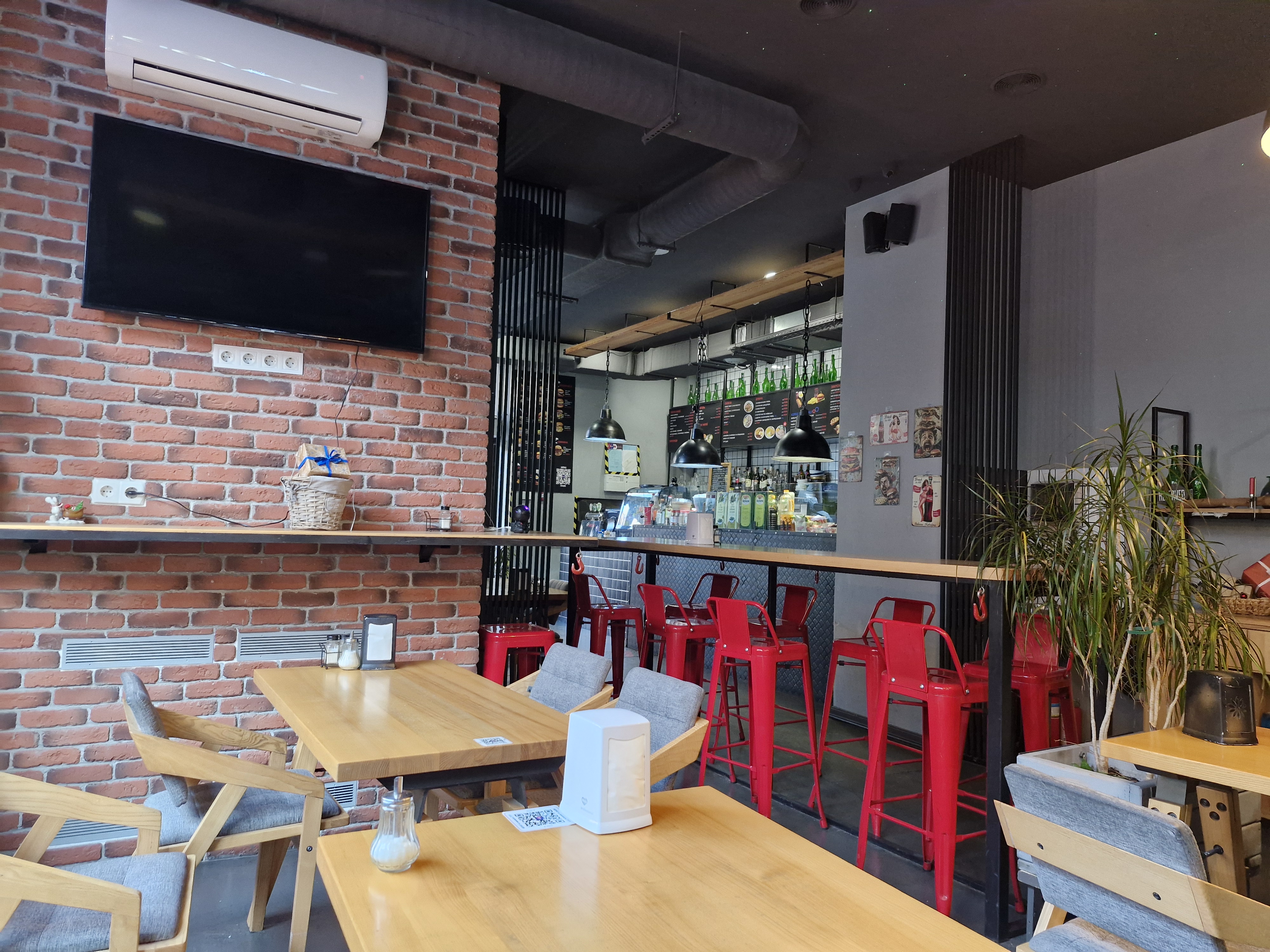 Zavod burgers image 16