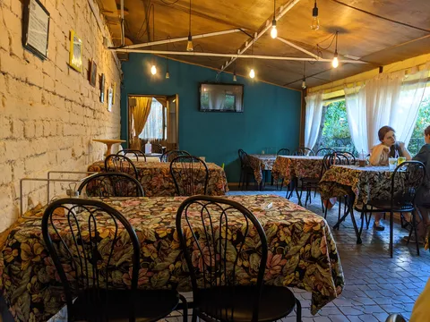 Vesuvio Pizza image 1