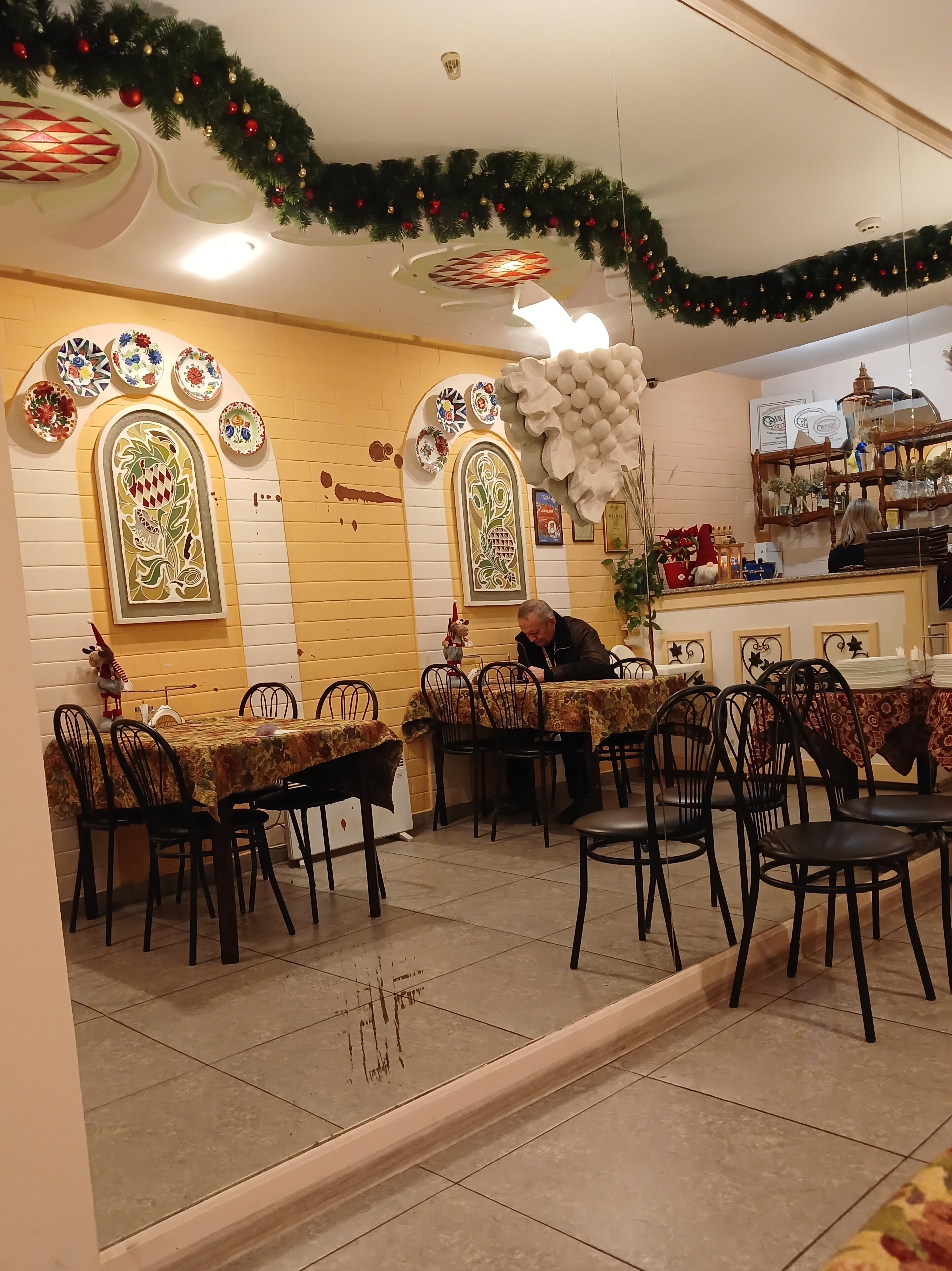 Vesuvio Pizza image 7