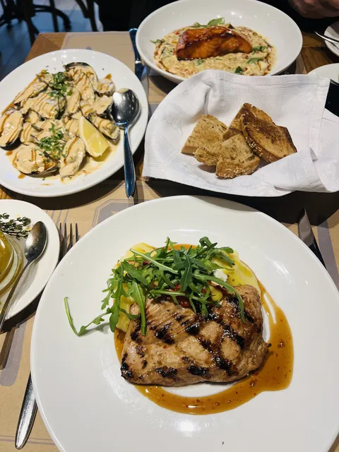 Very Well Cafe image 13