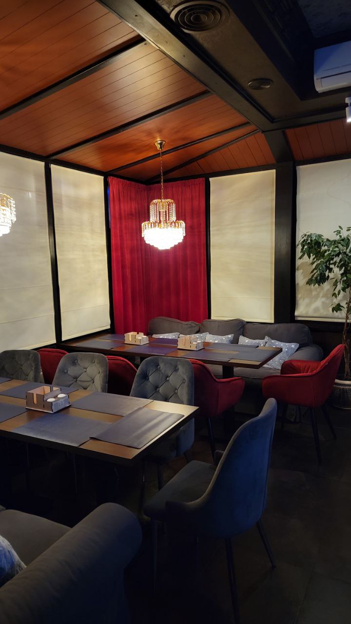 Sapphire Art Club image 8