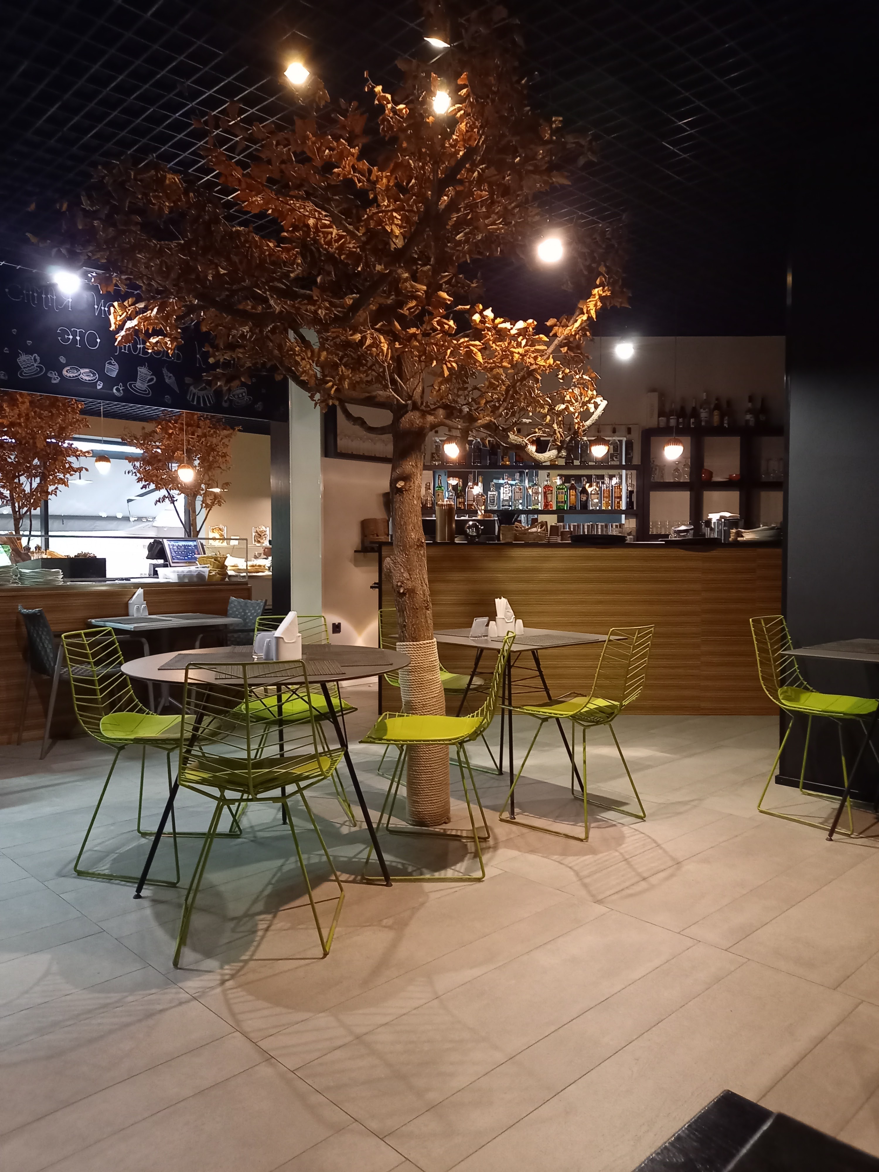 Picnic Cafe - кафе-кондитерська у серці Києва image 3