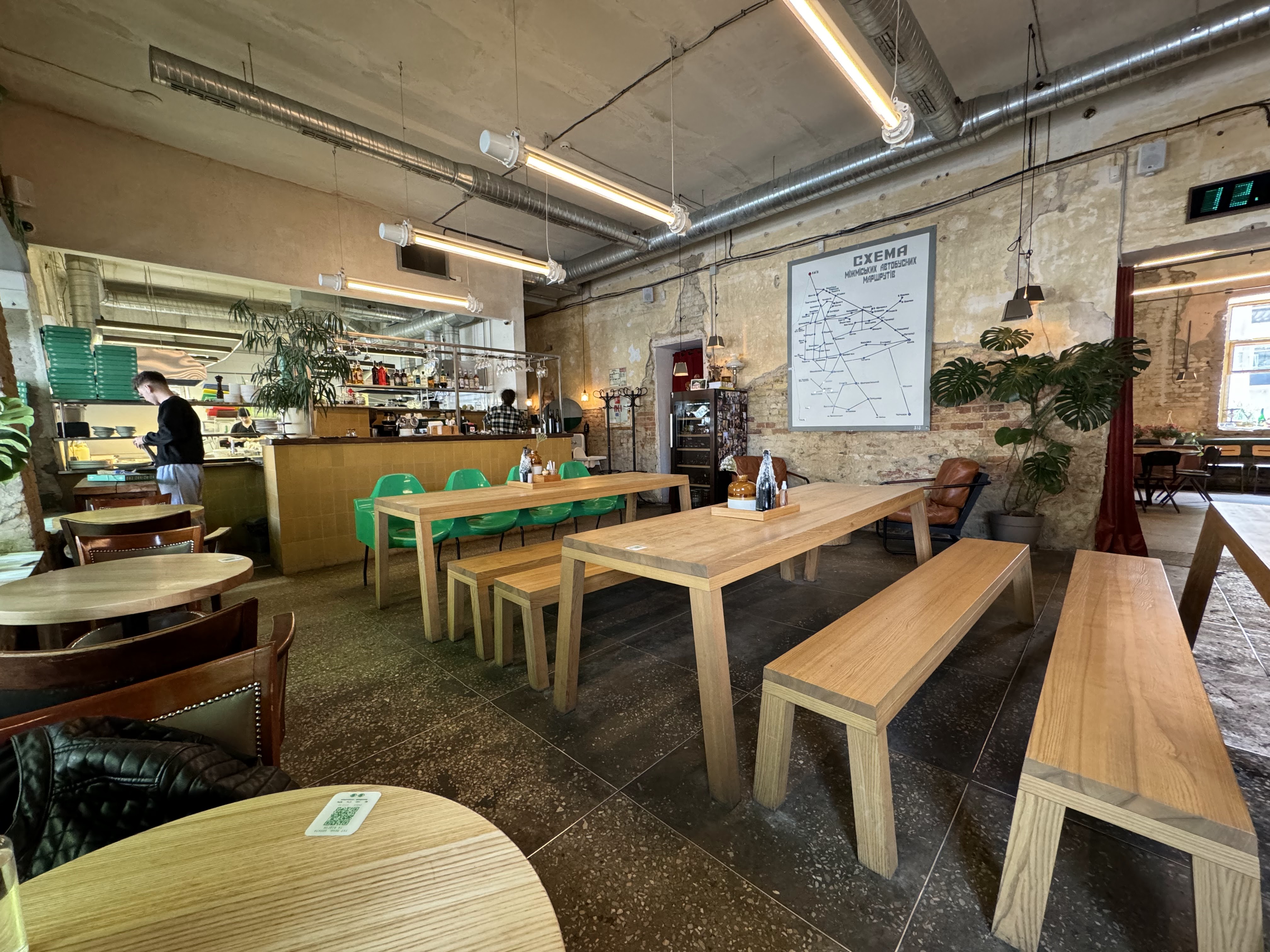 Avtostantsiya Podil image 4