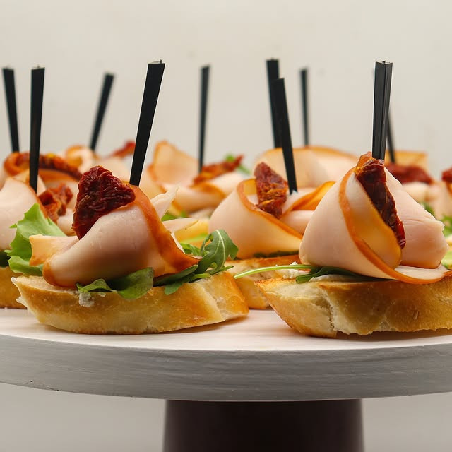 Заказать канапе от компании «Царский Кейтеринг». Доставка фуршетных закусок на дом или офис г. Киев image 4