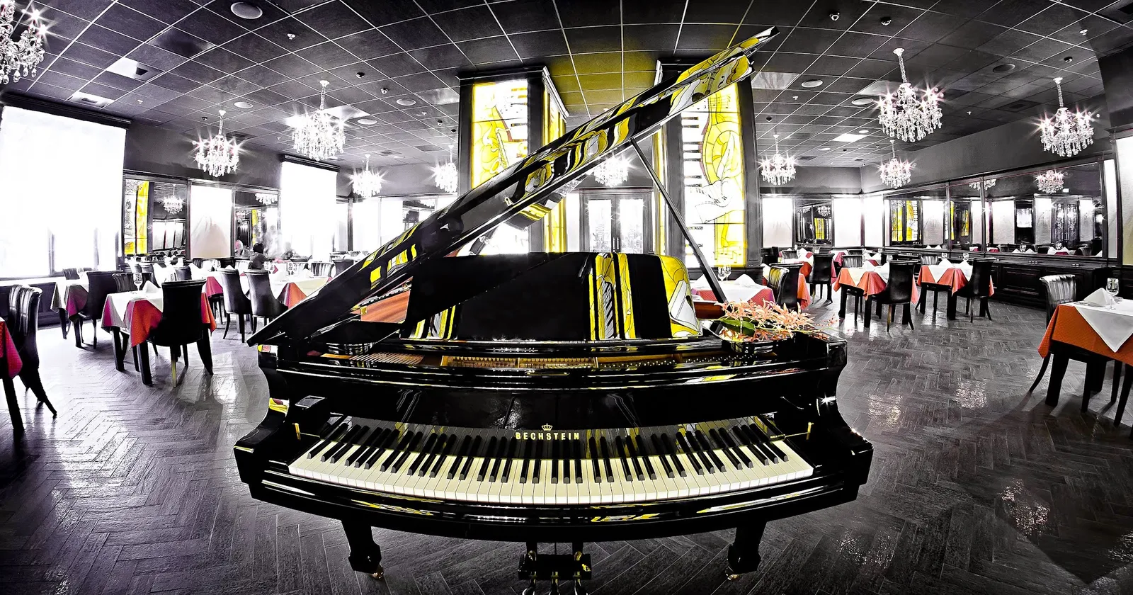 Piano image 13