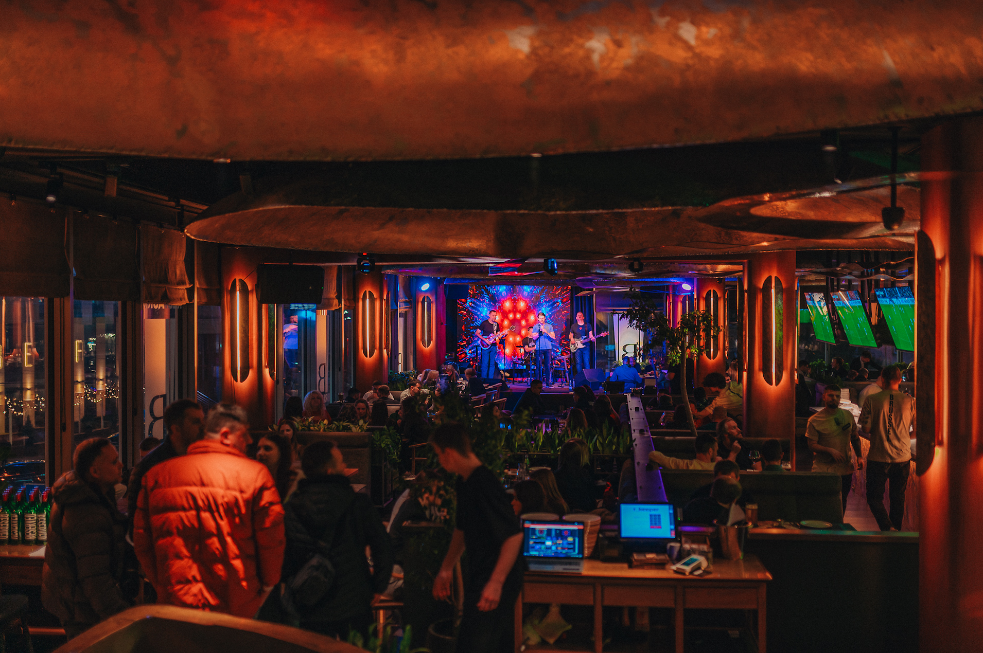 BRю • Mood Restaurant & Bar image 11