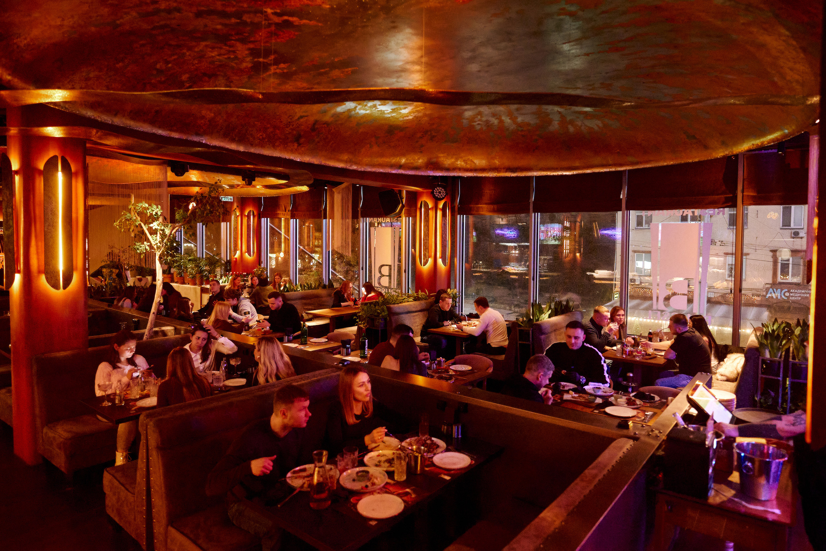 BRю • Mood Restaurant & Bar image 13