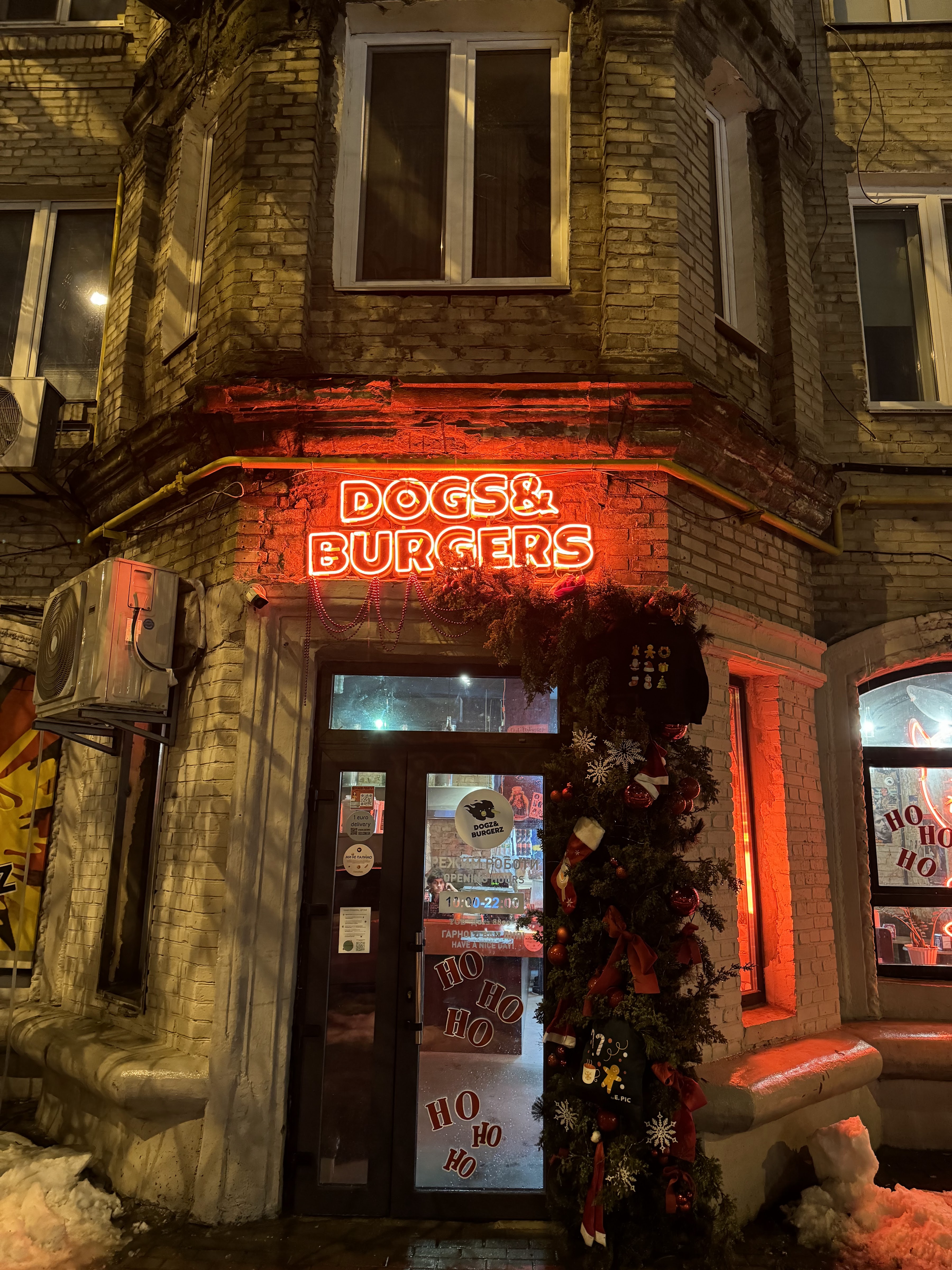 Dogz&Burgerz image 6