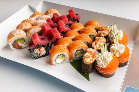 Sushi Icons, вул. Мечникова, 10/2 image 3