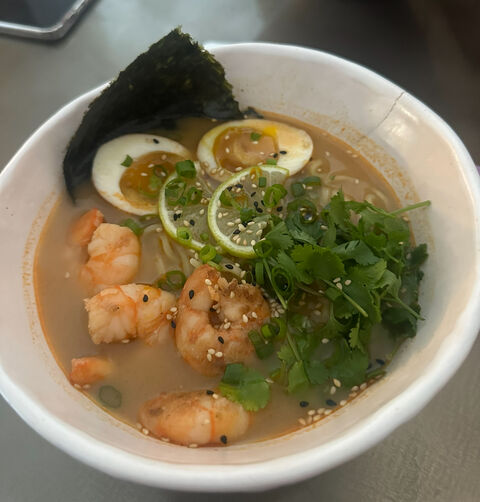 Whai Thai Asian Bistro image 14