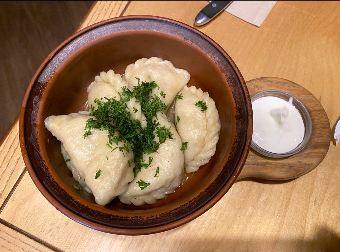 Varenychna Baluvana Halya (Varenyky Spoiled Halia) image 15