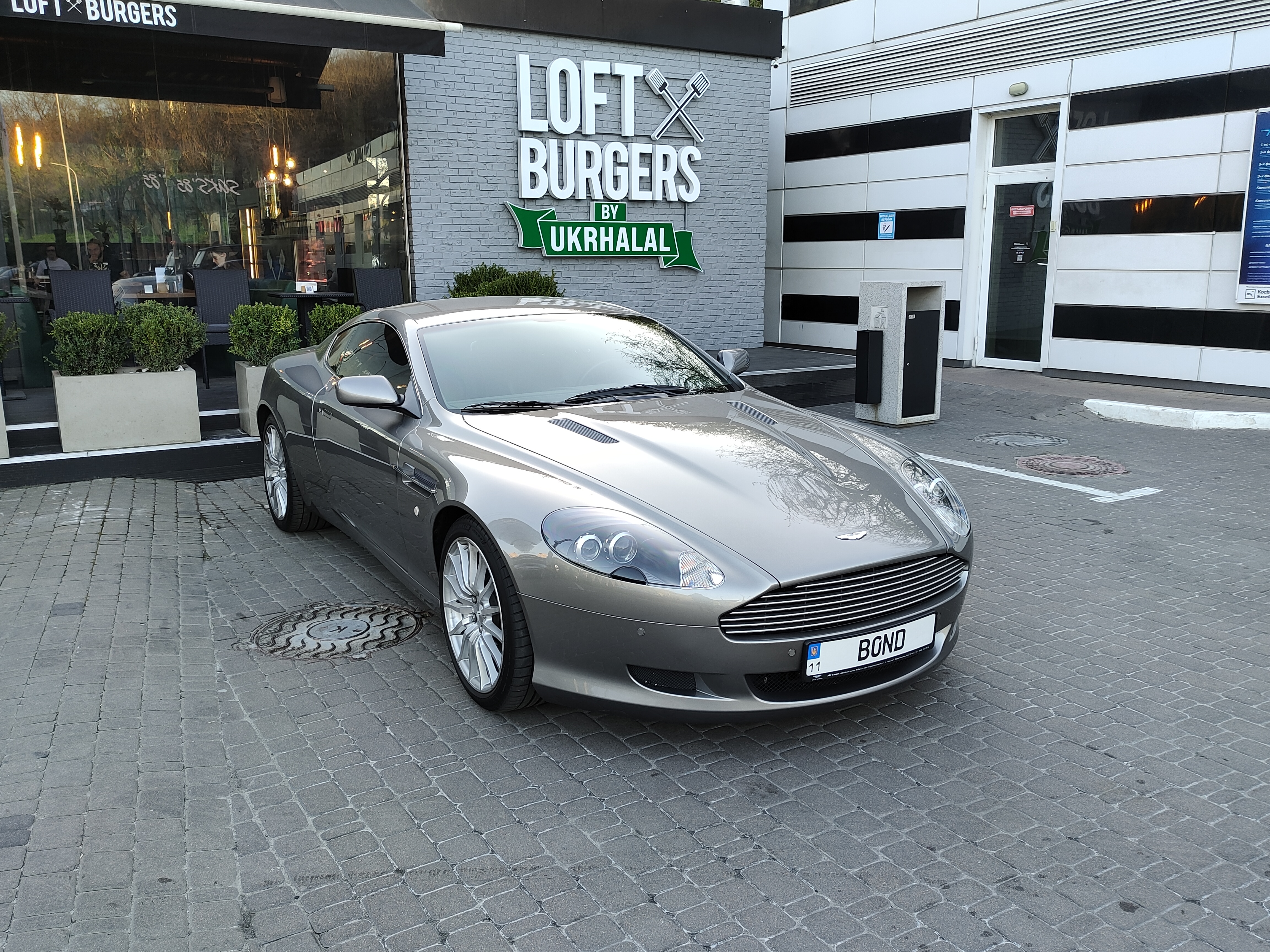 Loft Burgers image 19