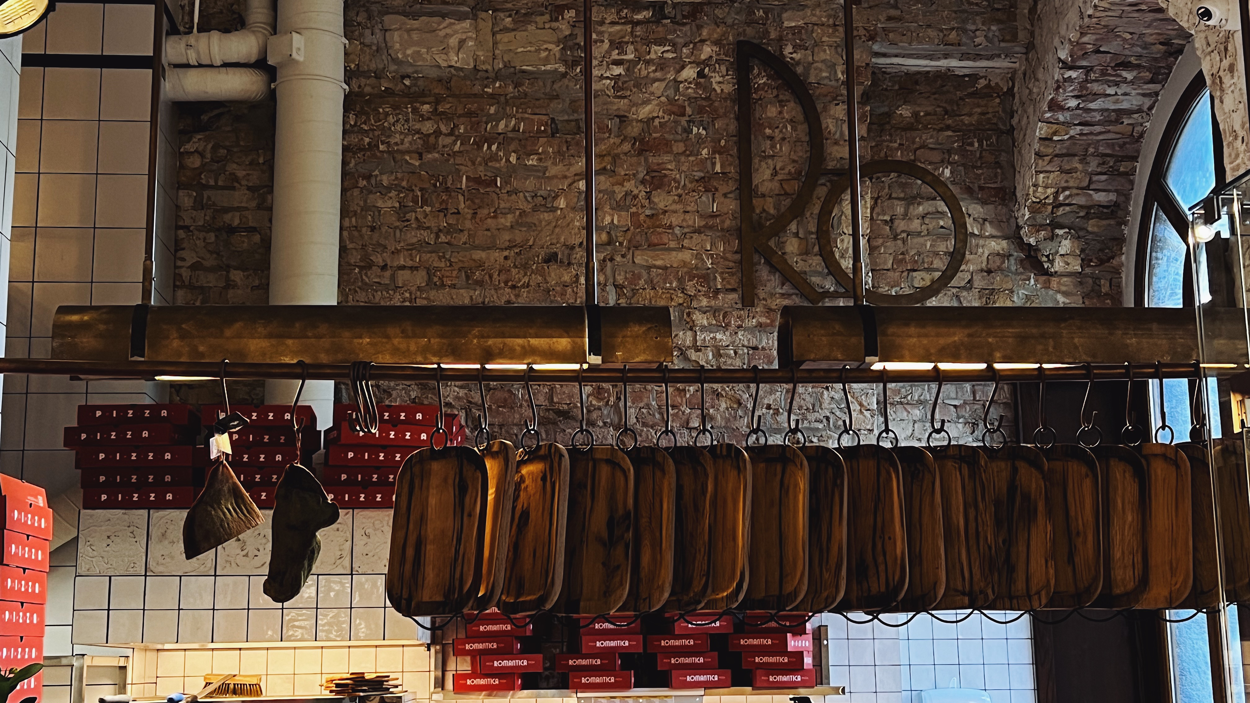 Romantica pizzeria image 11