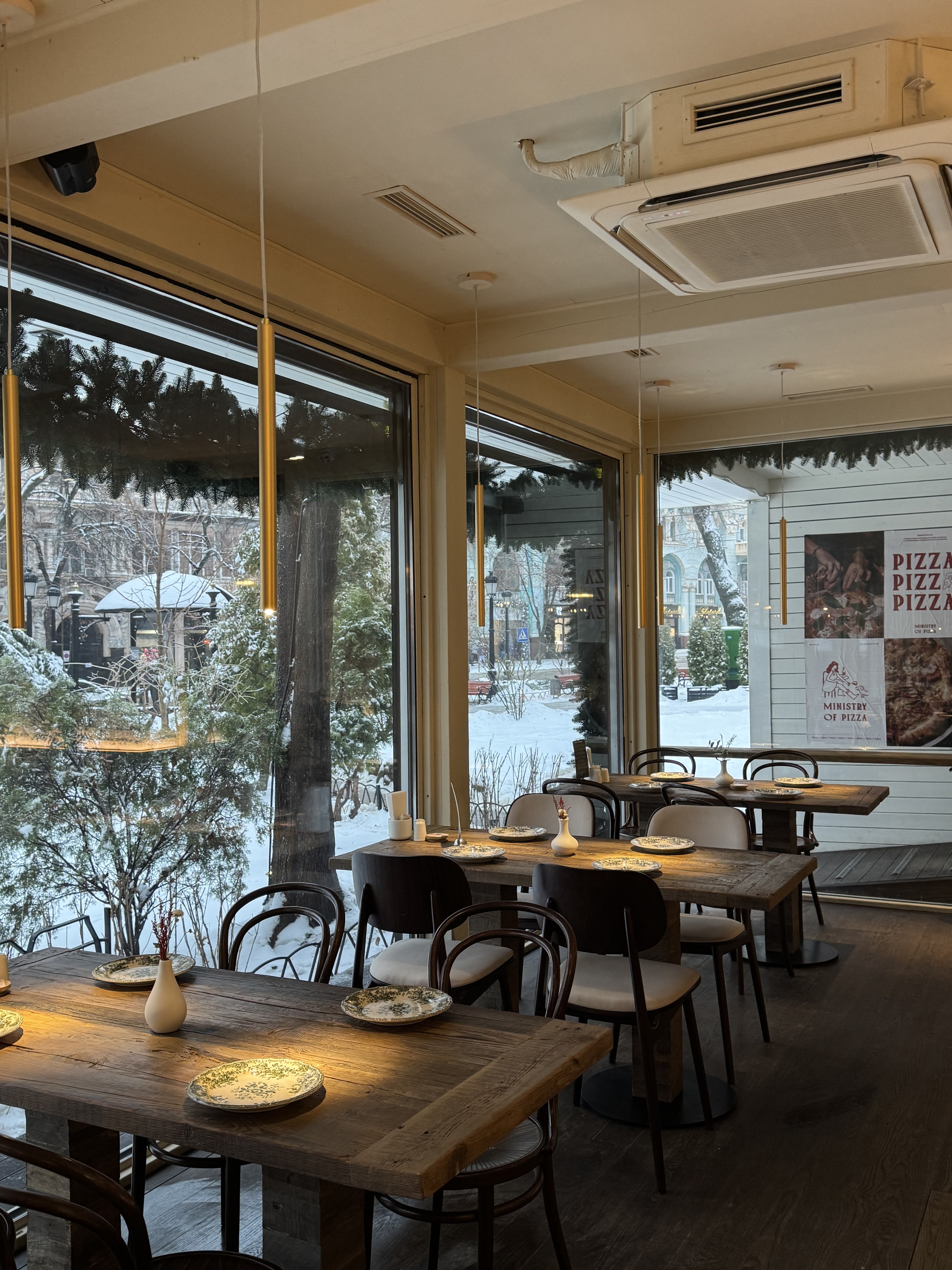 Ministry of Pizza image 15