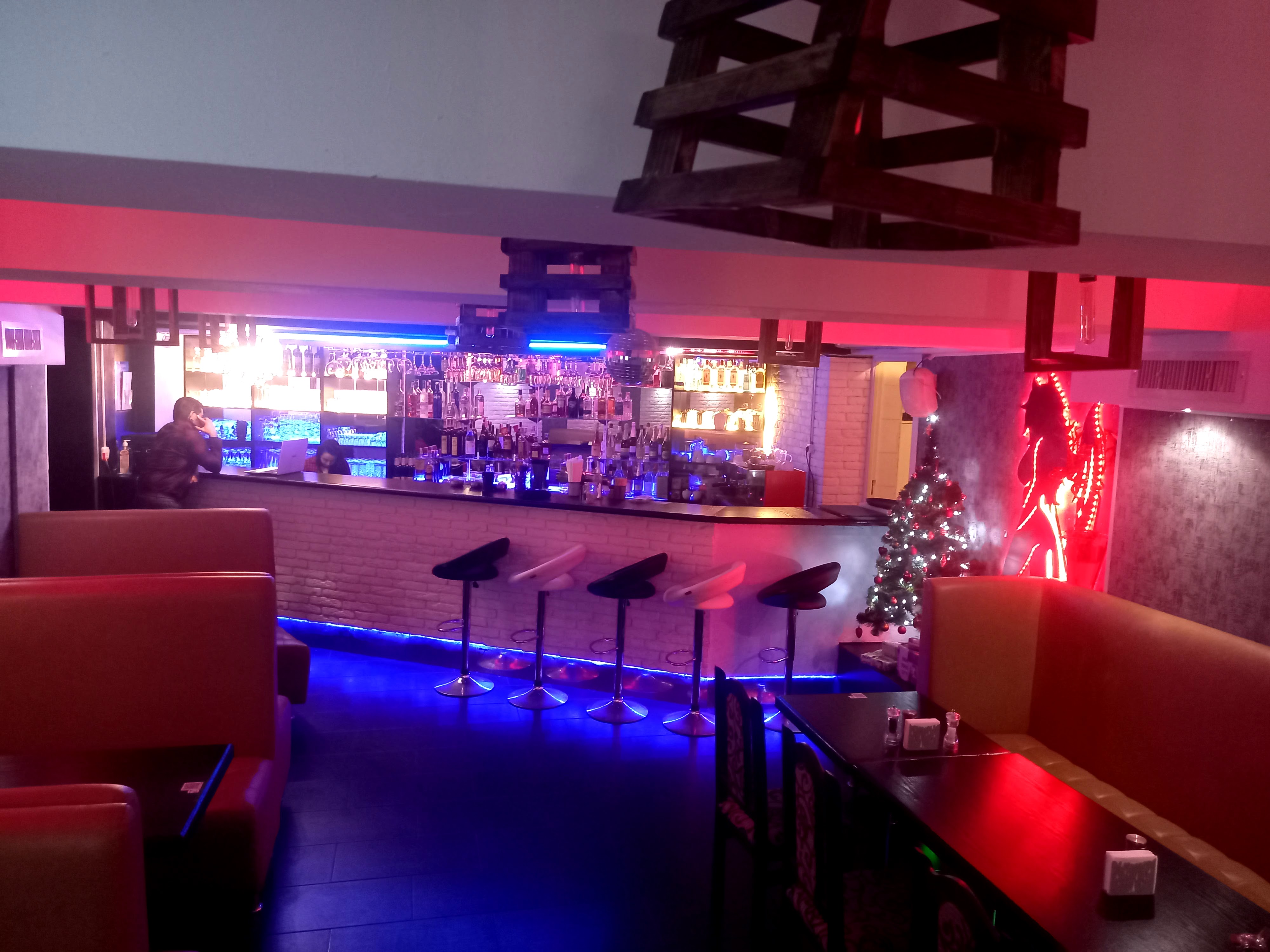 Kievnights hookah bar restaurant image 7