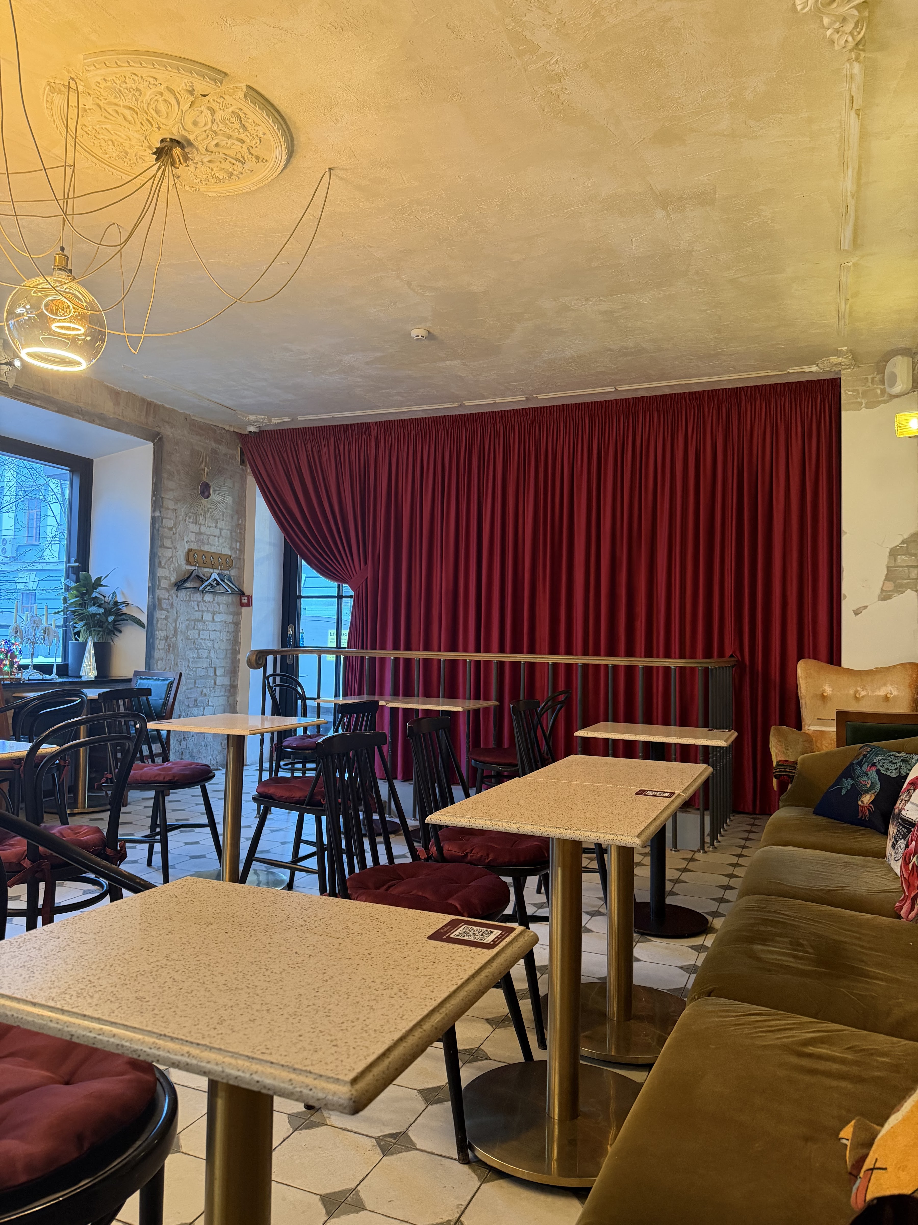 Madam bistro image 12