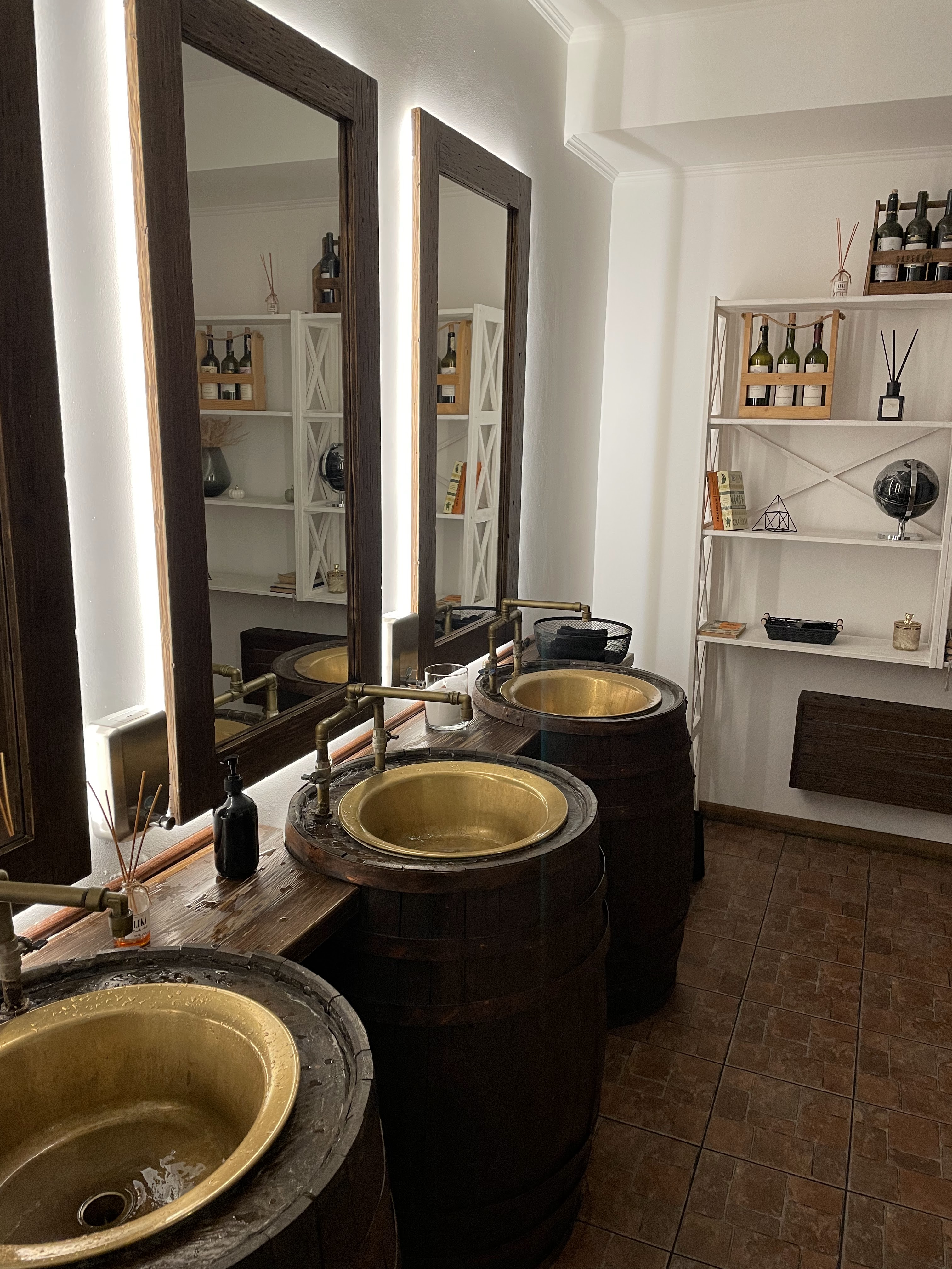 Ресторан Грузинської кухні Saperavi image 19