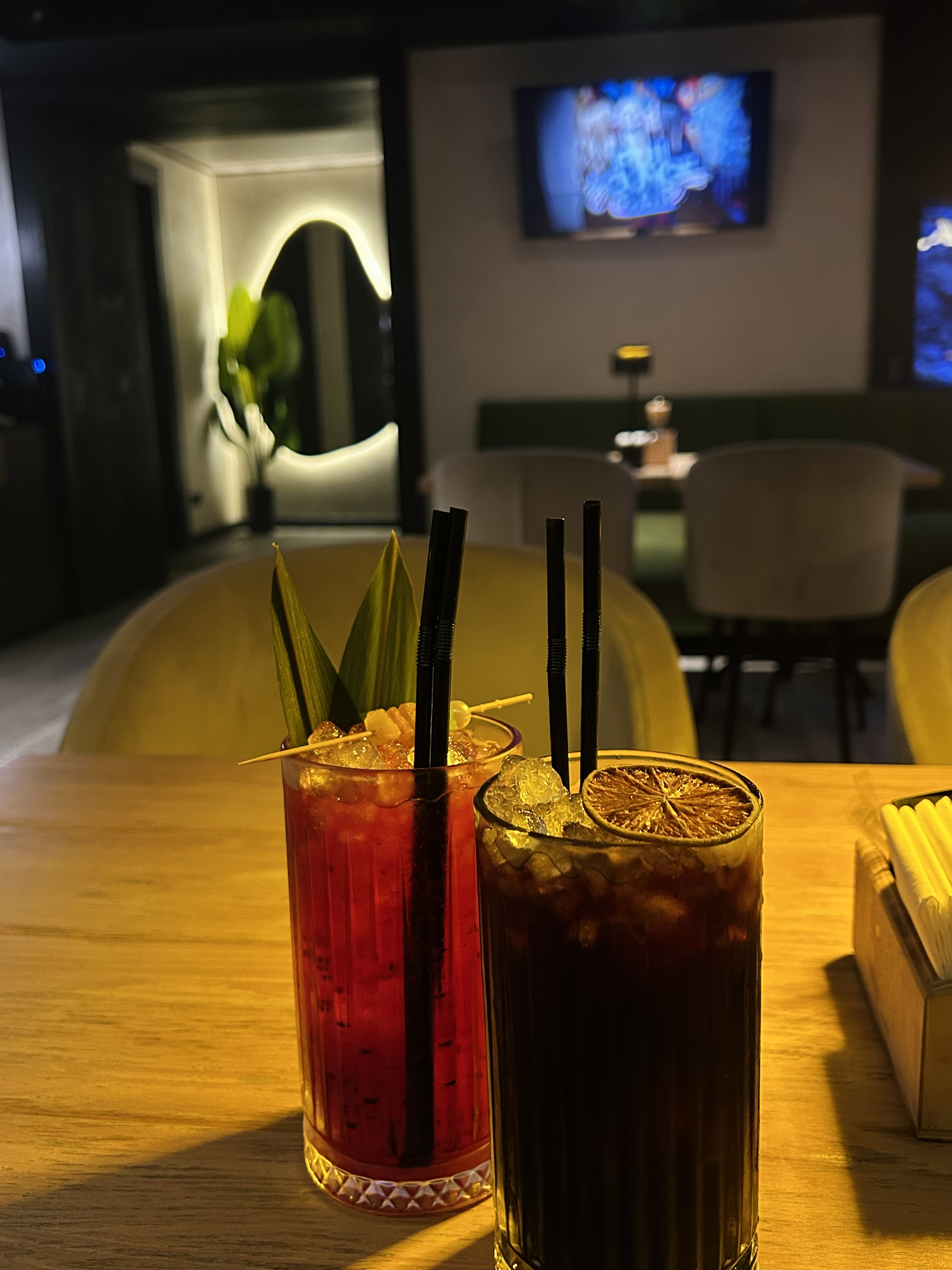 Fiji Lounge Bar image 4