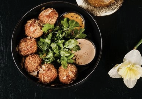 Fiji Lounge Bar image 8