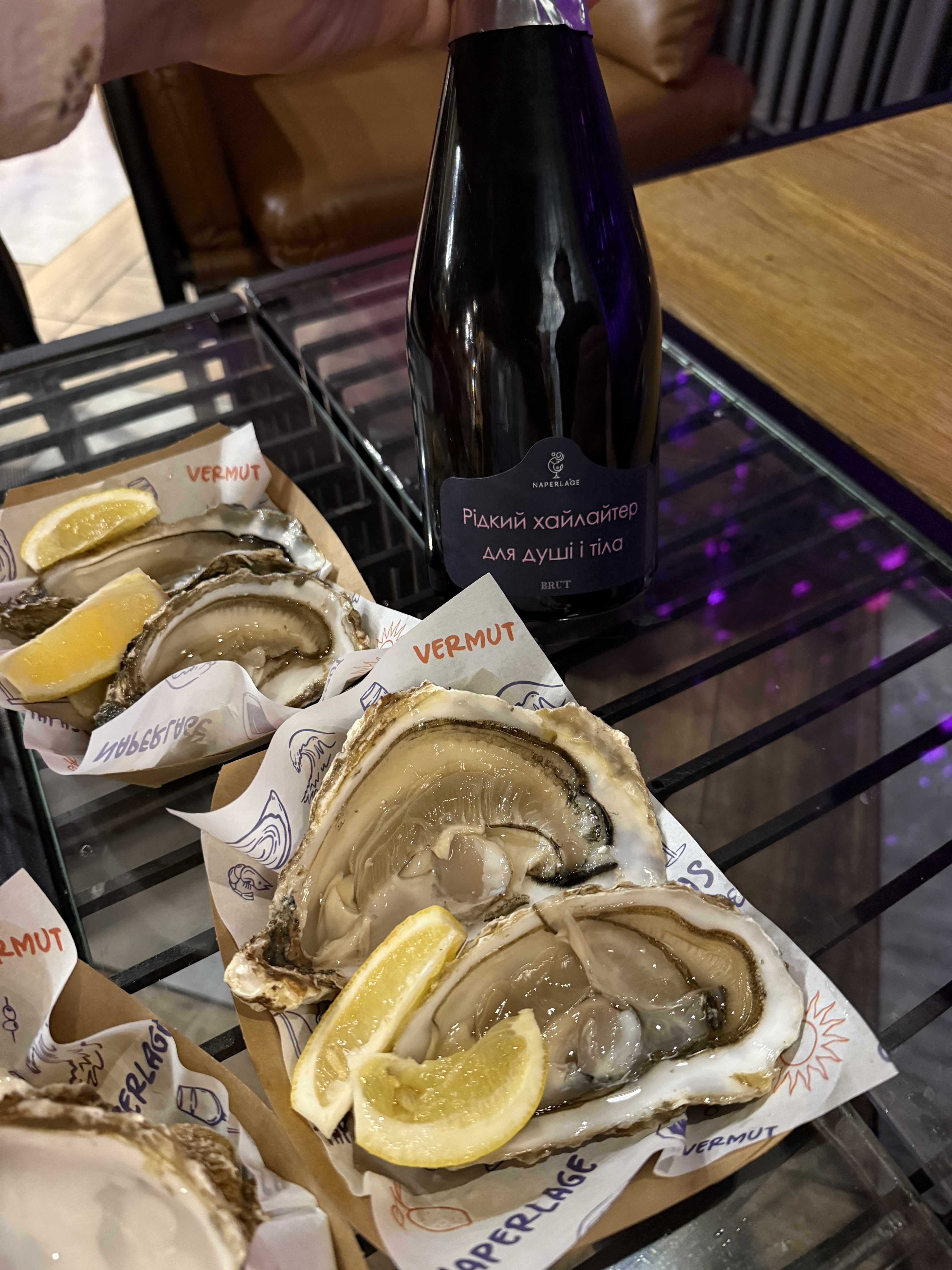 Naprosecco Oyster & Co image 4