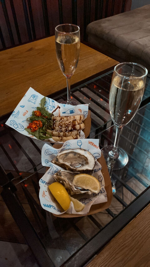 Naprosecco Oyster & Co image 7