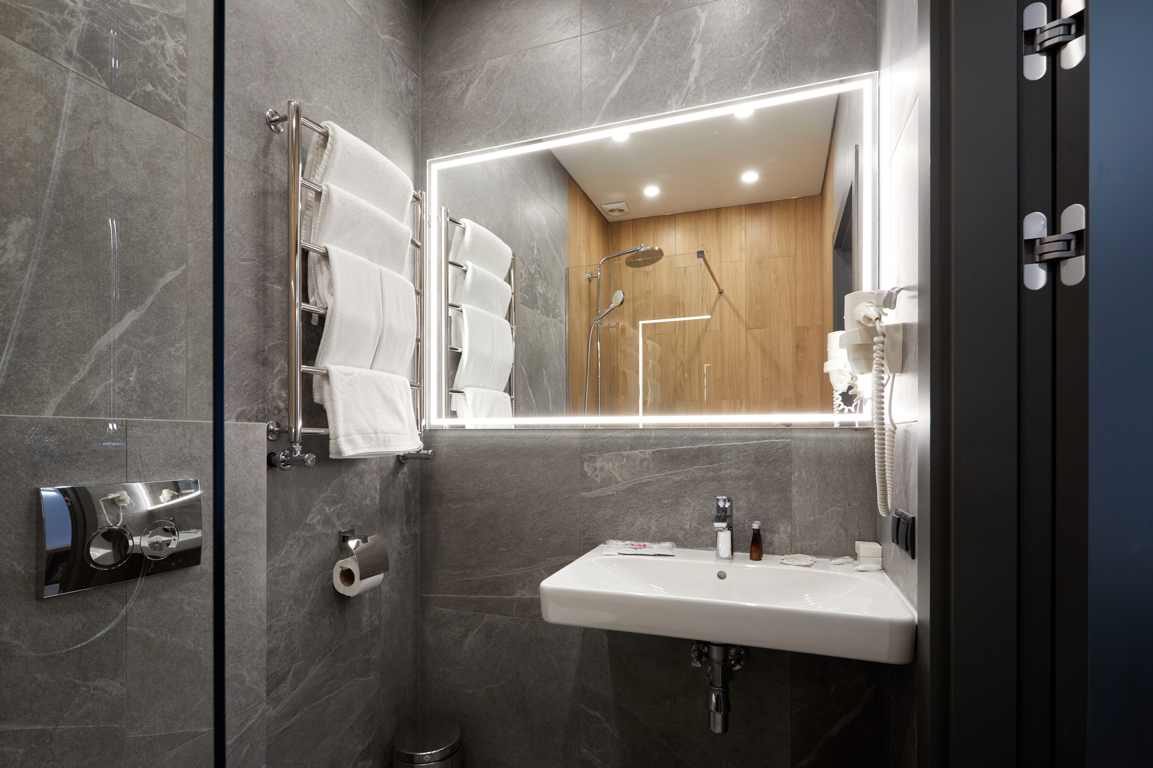 Yakht-Klub Frehat image 3