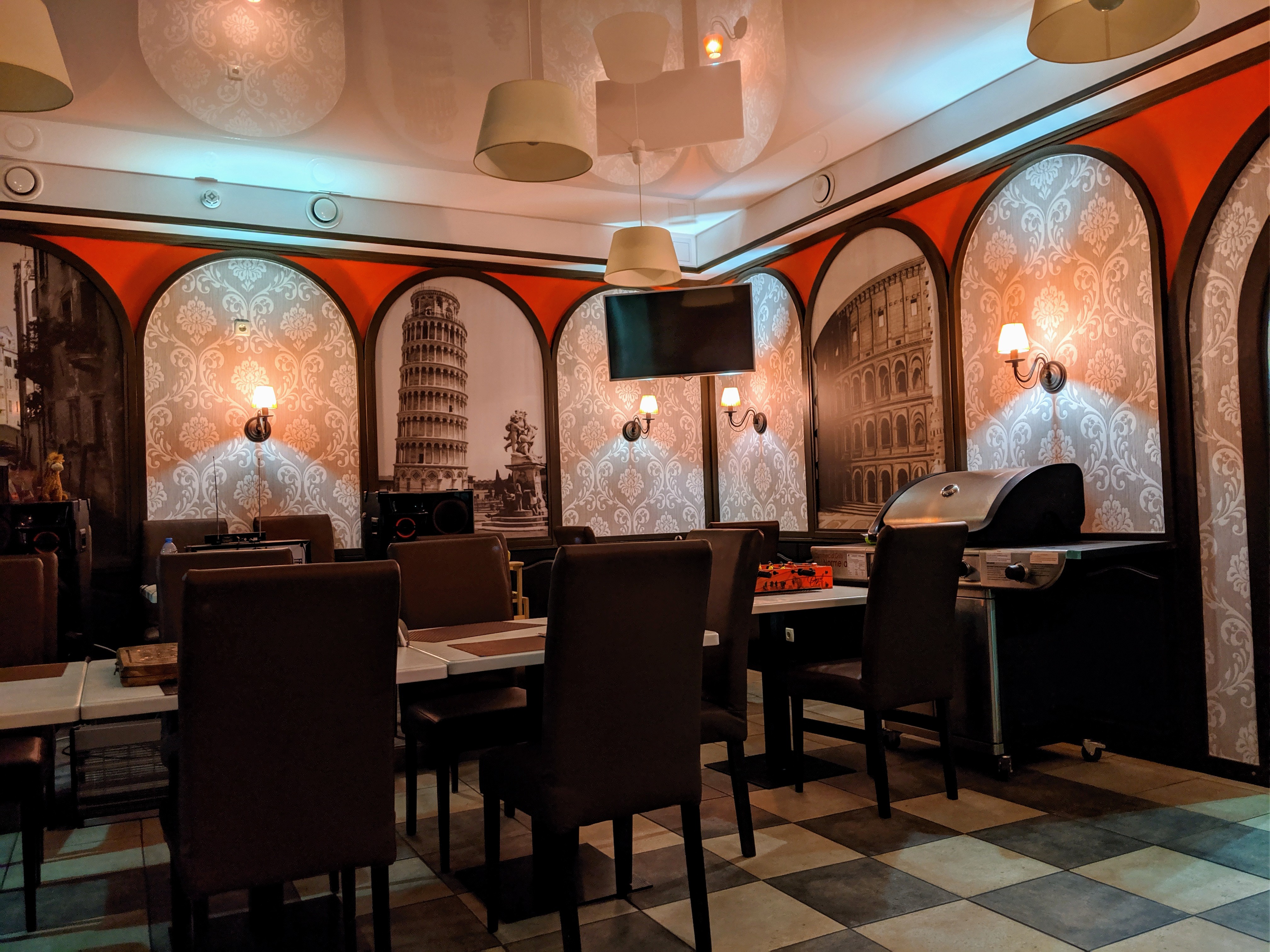 Ресторан Холидей image 1